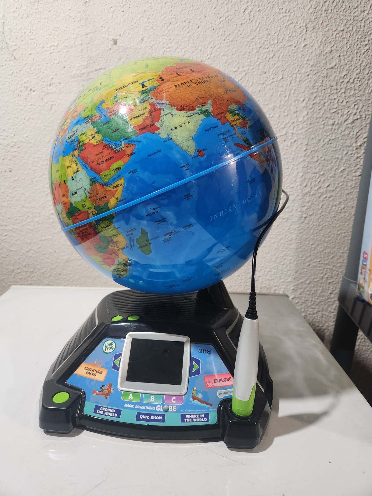 LeapFrog Magic Adventures Globe – 80-605401-Educational for kids 4 years and up
