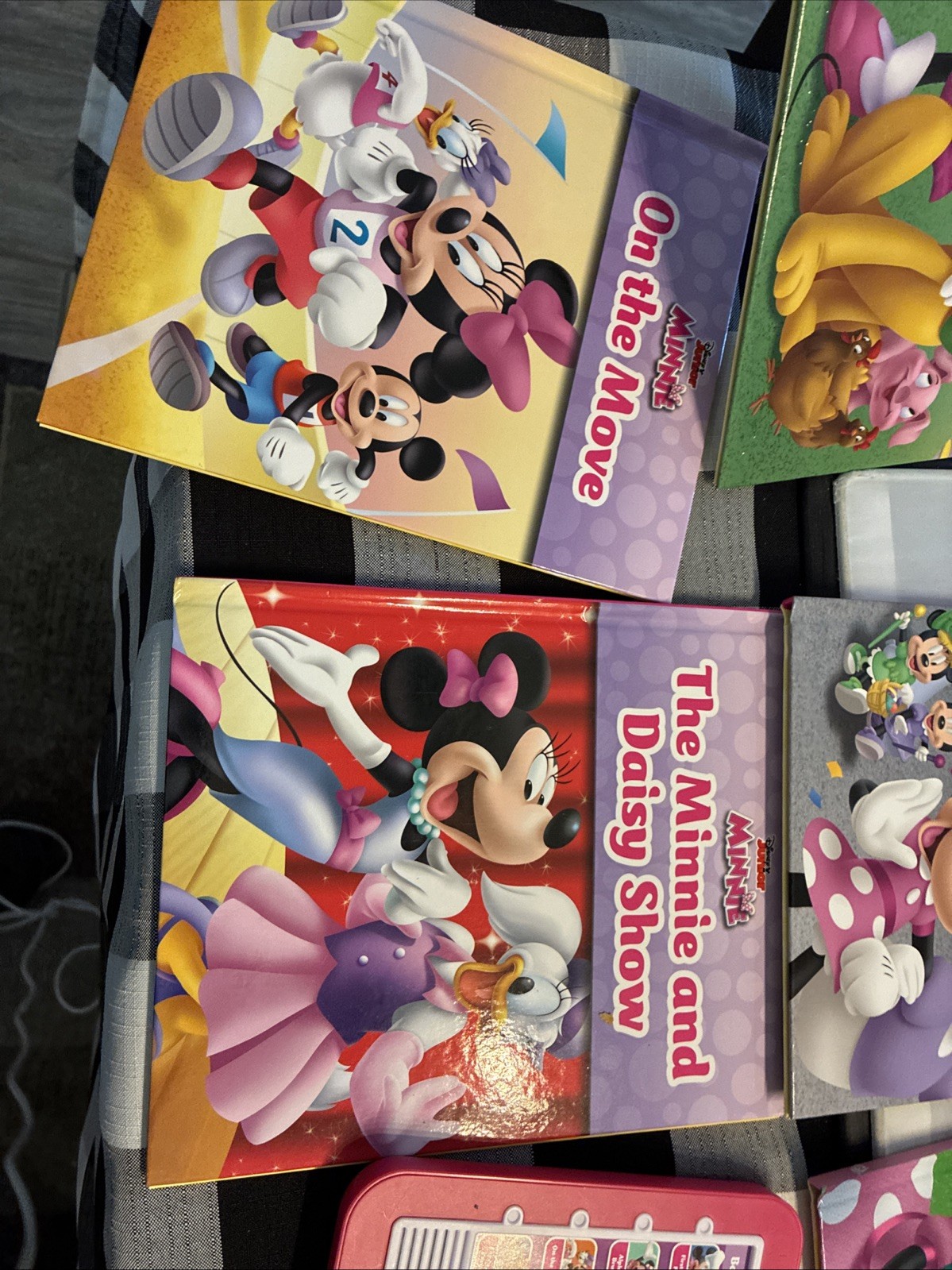 Disney Jr. Story Reader Me Reader plus Lot of 8 Books Minnie Mouse with e-reader