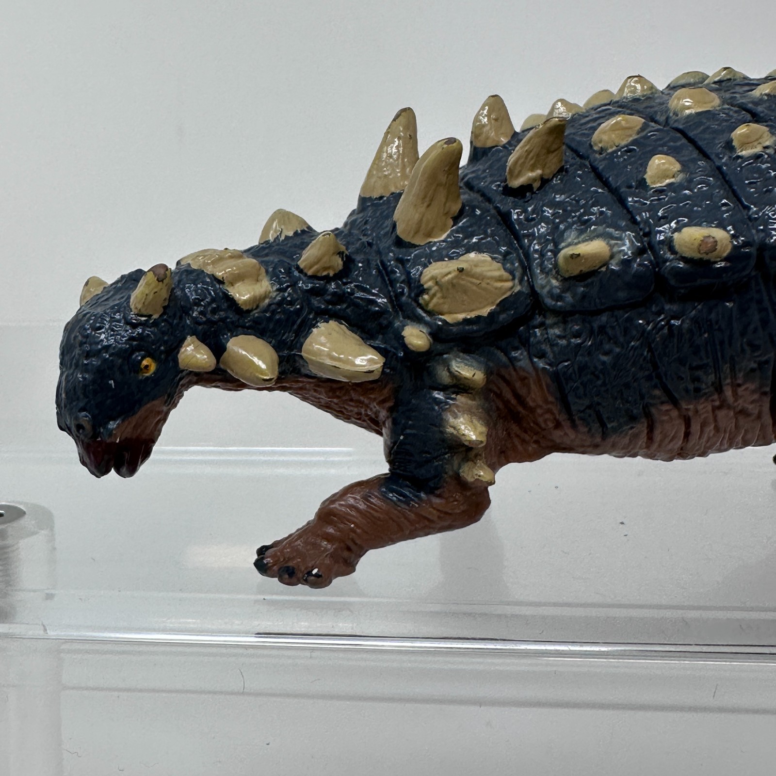Terra Battat Euoplocephalus Tutus Figure Gray Prehistoric Dinosaur Figurine 6.5″