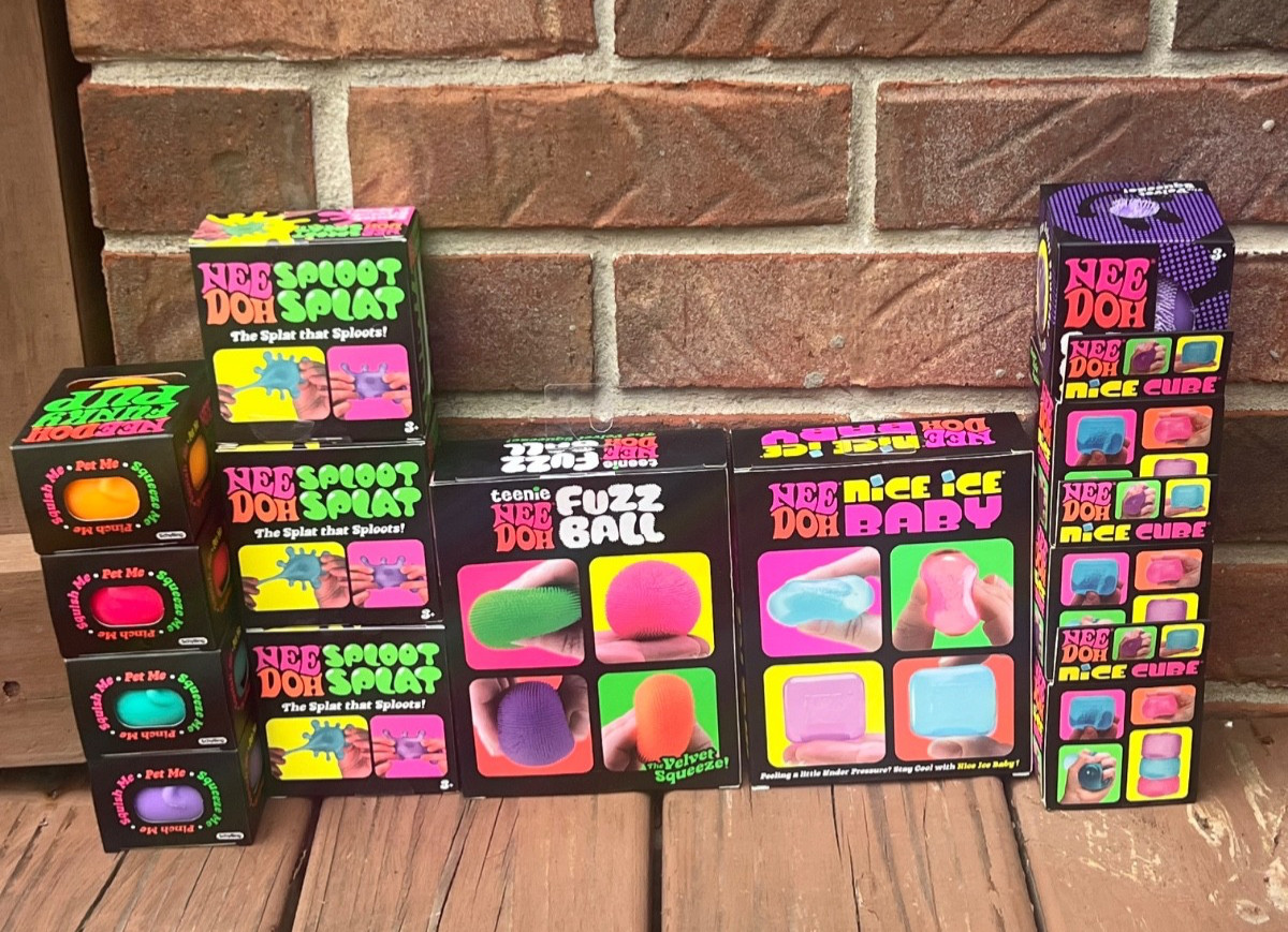 BRAND NEW-Random Needoh Lot Of 13-Nice Cubes/Sploot Splats/Funky Pups/Fuzz Balls