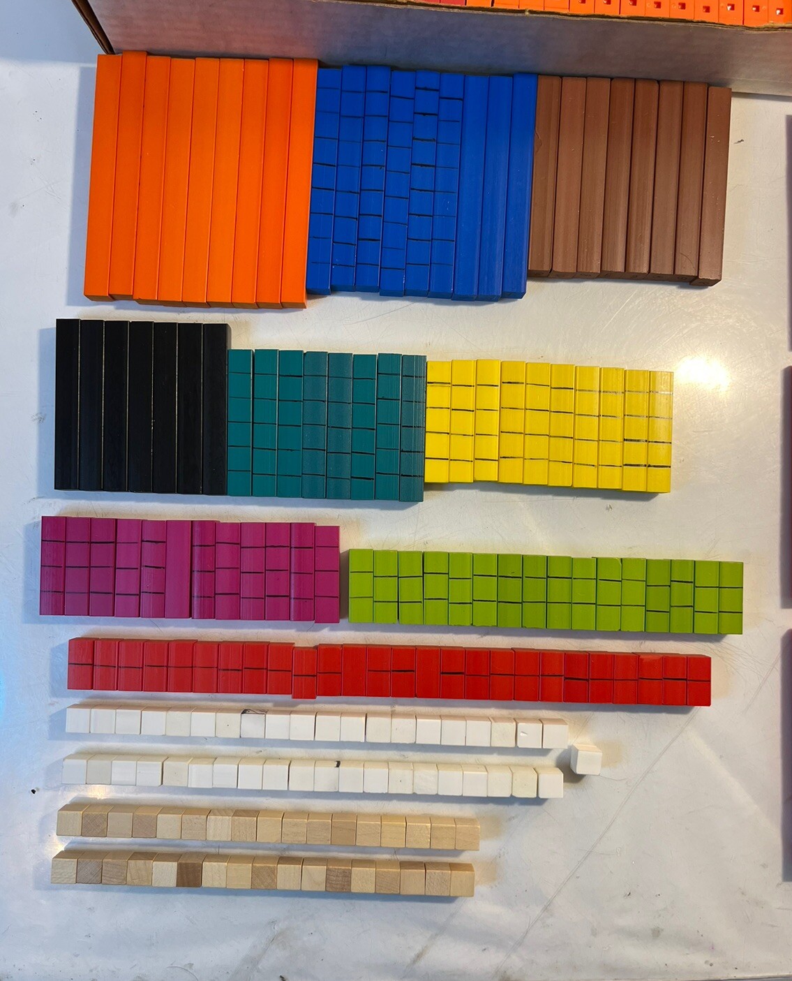 Cuisenaire Powers Of 10 Blocks Math Manipulatives & Projector Rods 539 pcs Lot