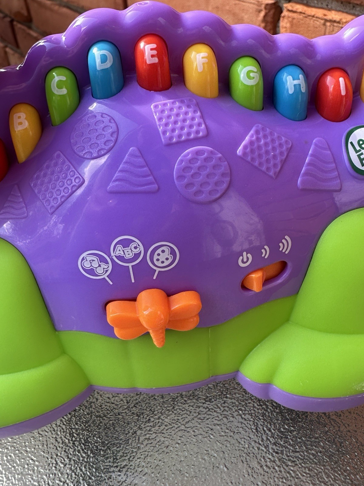 2010 Leap Frog Lettersaurus Purple Dinosaur Lights Songs Interactive Letters