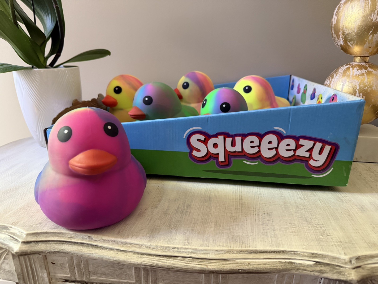 1 CUTE 🥰 Squeeezy Tie Dye Pink/Purple Duck- Tiktok Viral Sensory Squeeze Toy🔥