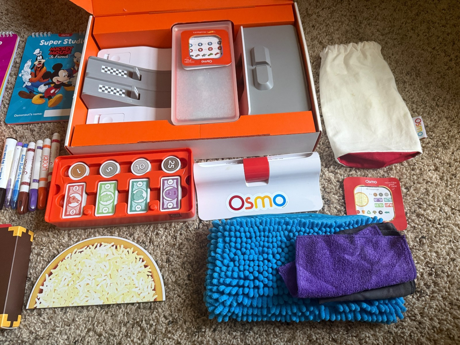 Osmo Large Lot – Pizza – Disney Super Studio Hot Wheels Mind Racers – 2 Bases