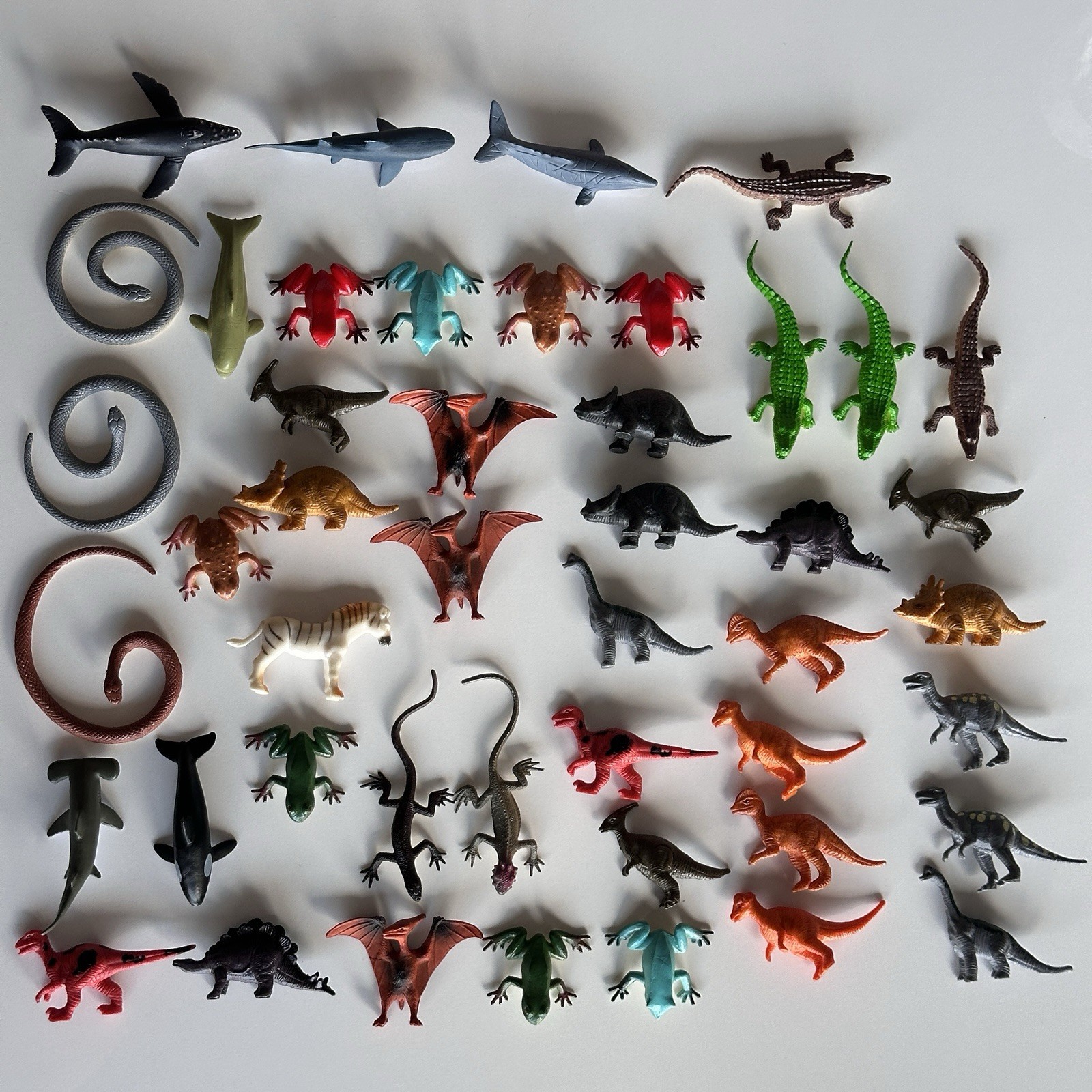 46pc Mini Plastic Dinosaur Animal Toy Lot Figures Reptiles Sharks Frogs