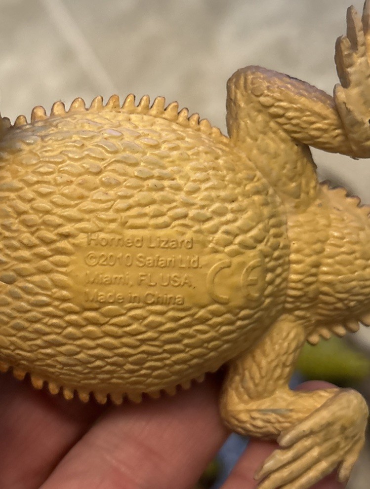 2005 Safari Frilled Lizard Dinosaur Papo Lizard Prehistoric Fish Boa Ice Age