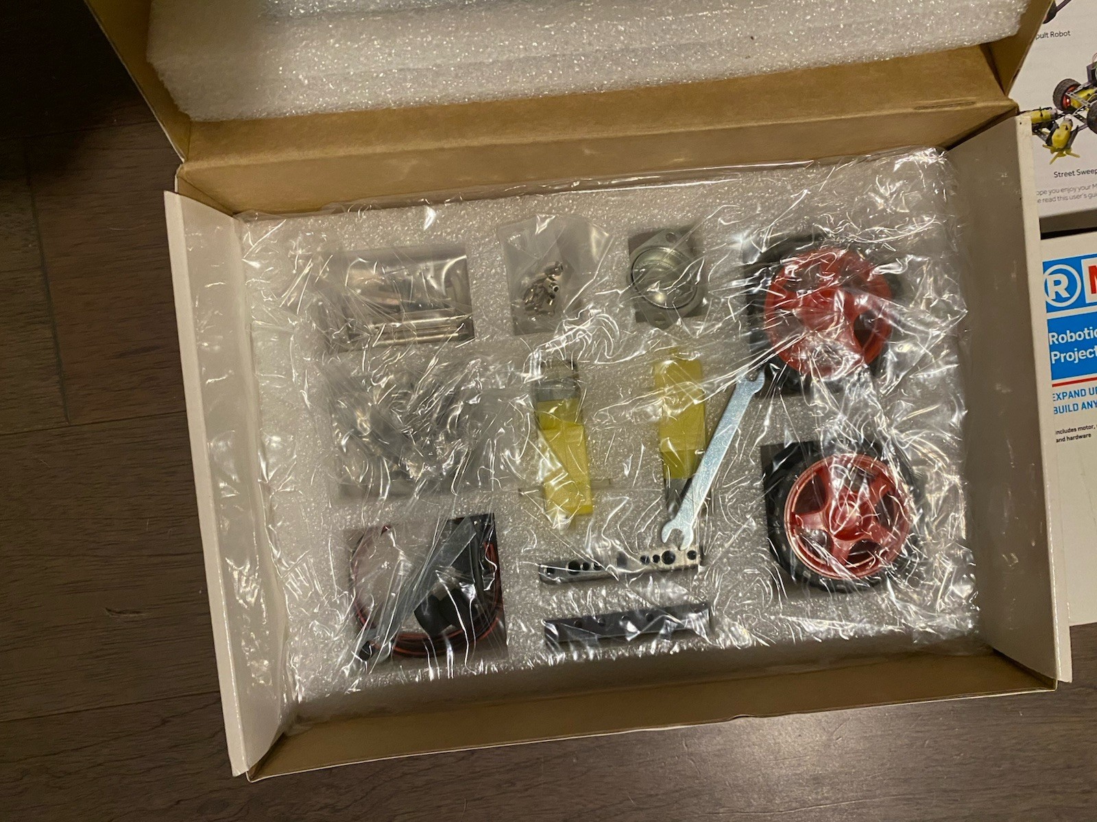 Radioshack Make It Robotics Starter Kit and Add-On Project Kit 2