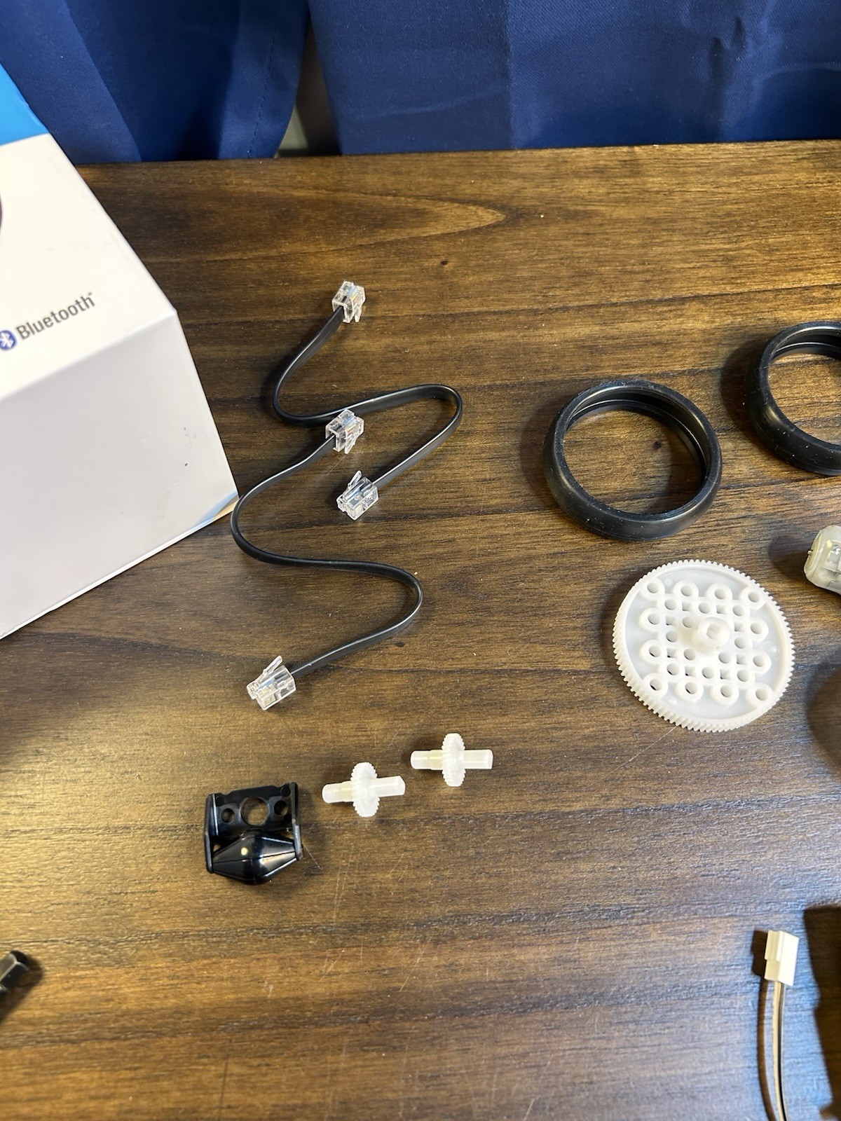 Makeblock mBot V1.2 Bluetooth STEM Robot Kit Blue P1050017 | Educational Coding