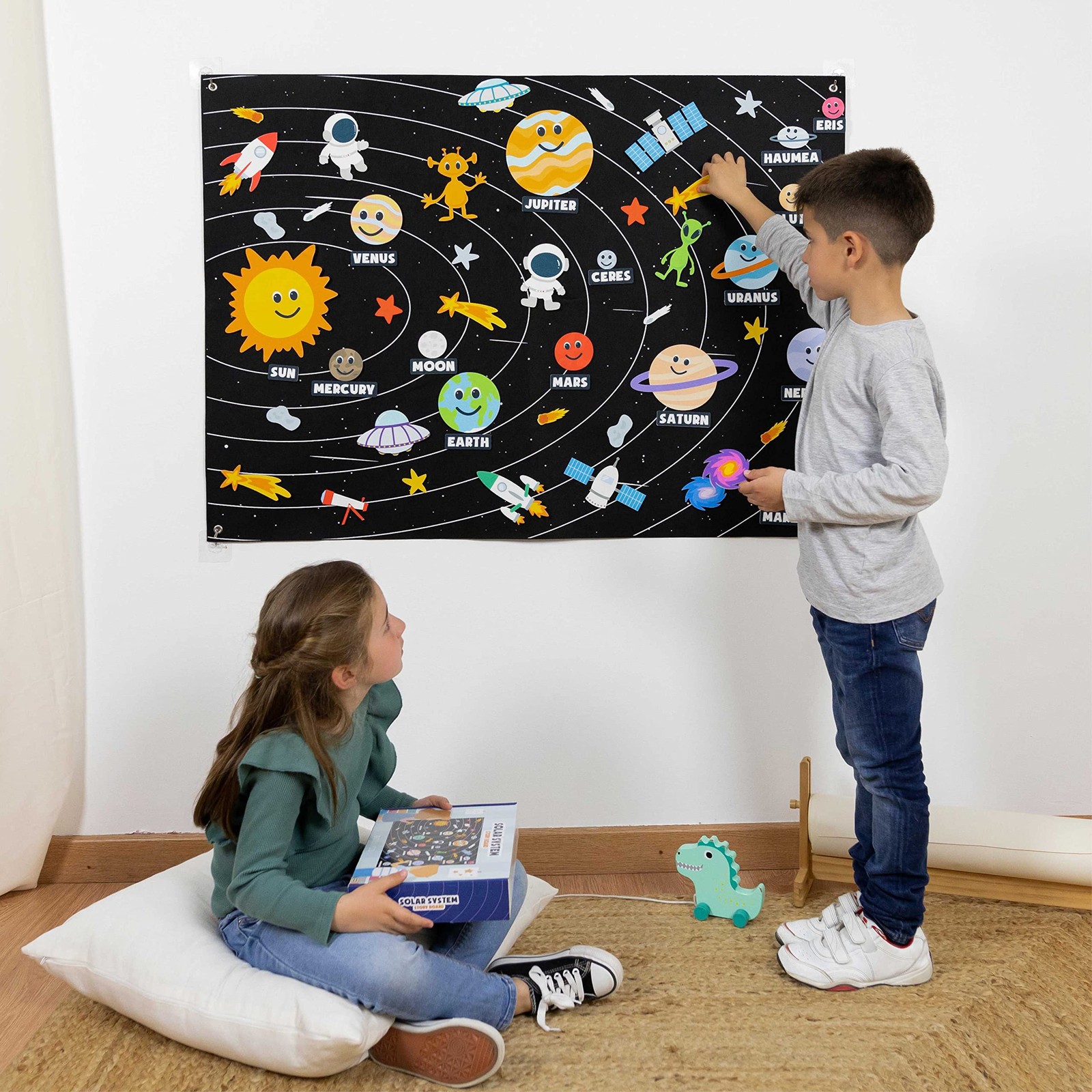 Solar System for Kids Toys with 61 Felt Figures. Space Montessori Toys, Girls…
