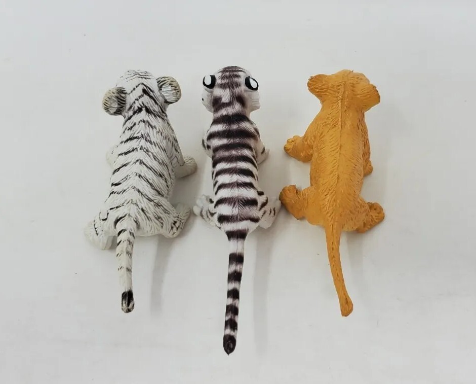 Mixed Lot Of Lion & White Tiger Cub Animal Figures 4″w/tails Realistic