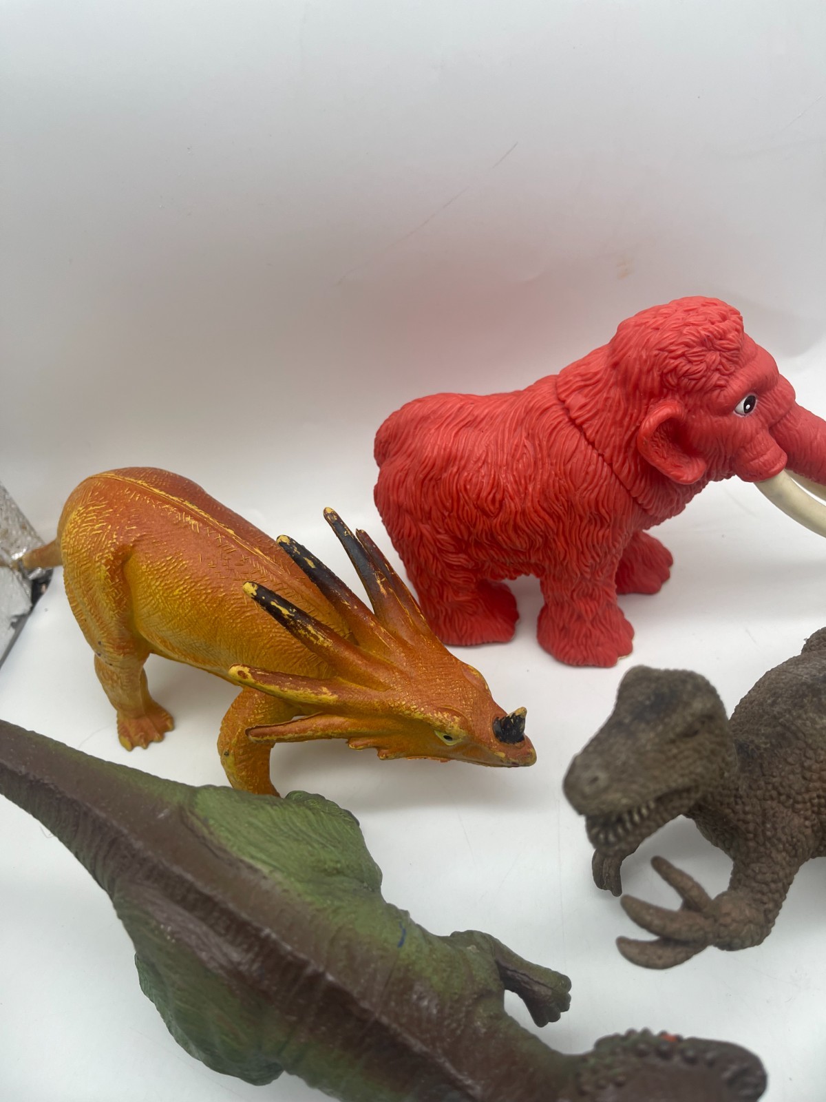 Dinosaur Mixed Toy Lot Miniature Plastic Figures 4″ – 9″ Lot of 20 Free Shipping