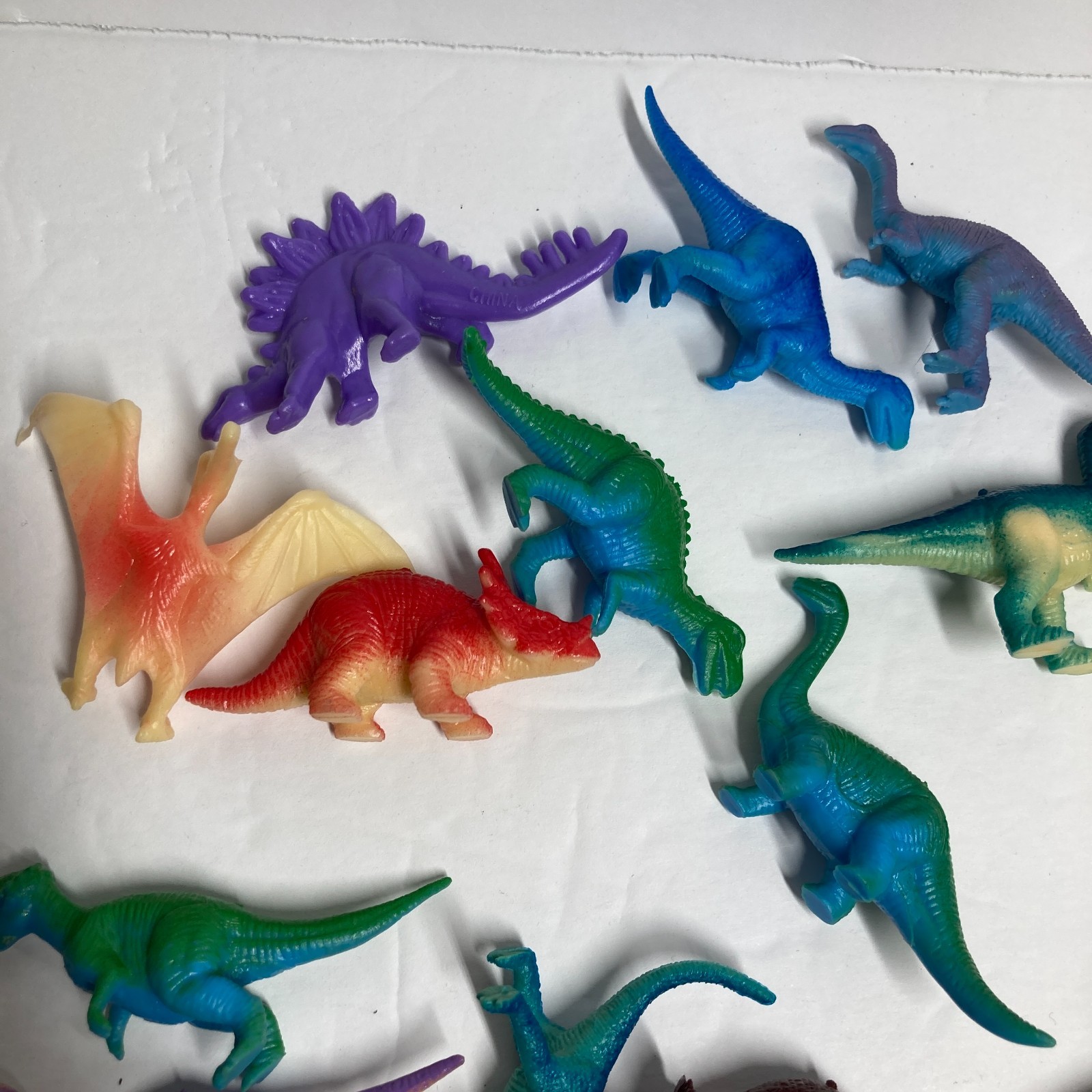 Lot of 24 Plastic Animals Small Dinosaurs, Zoo, Farm Toys Play Vintage FLAWS