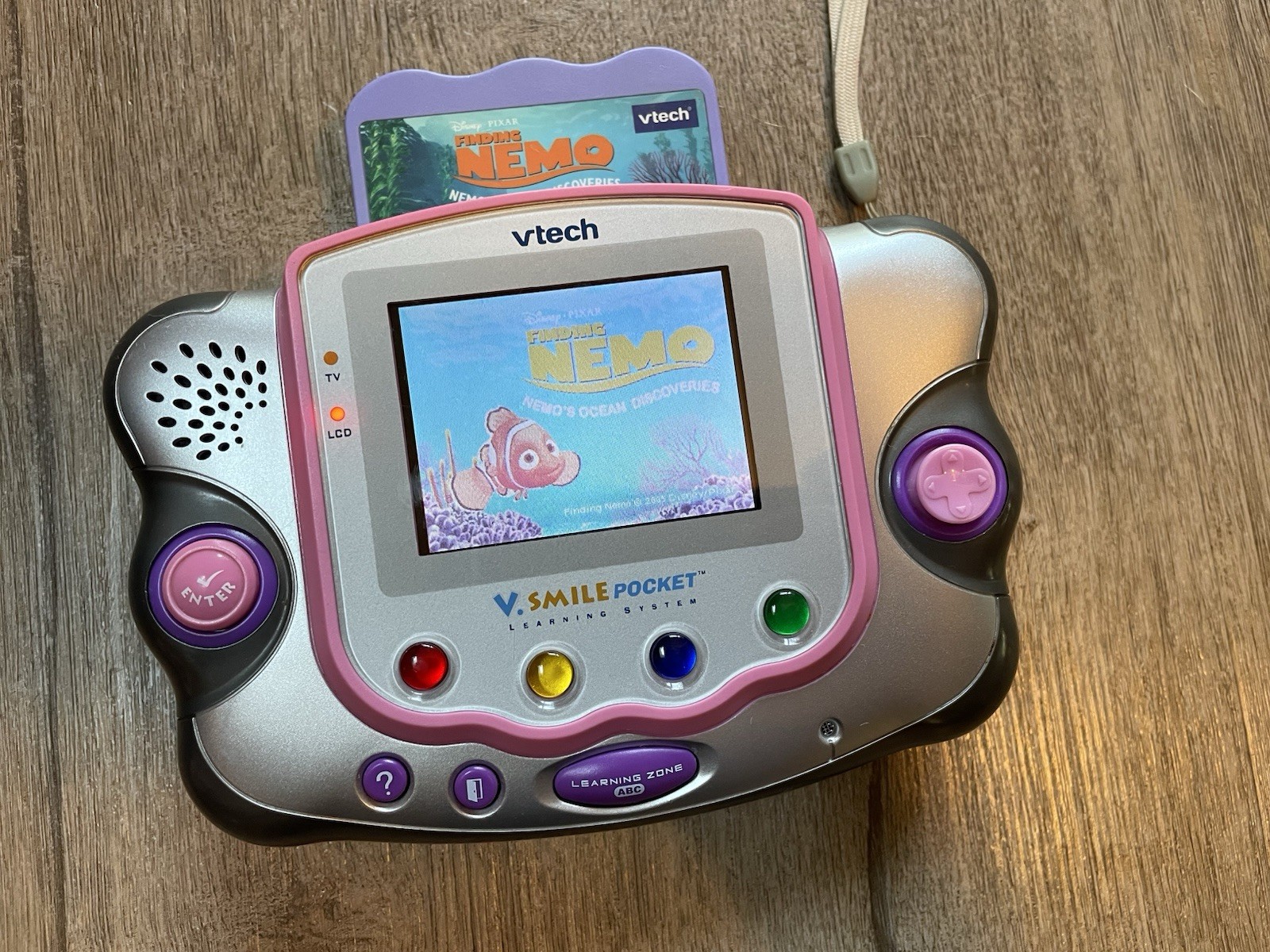 Vtech V.smile POCKET System TESTED WORKING 5 Game Cartridges NEMO SHREK BOB CARS