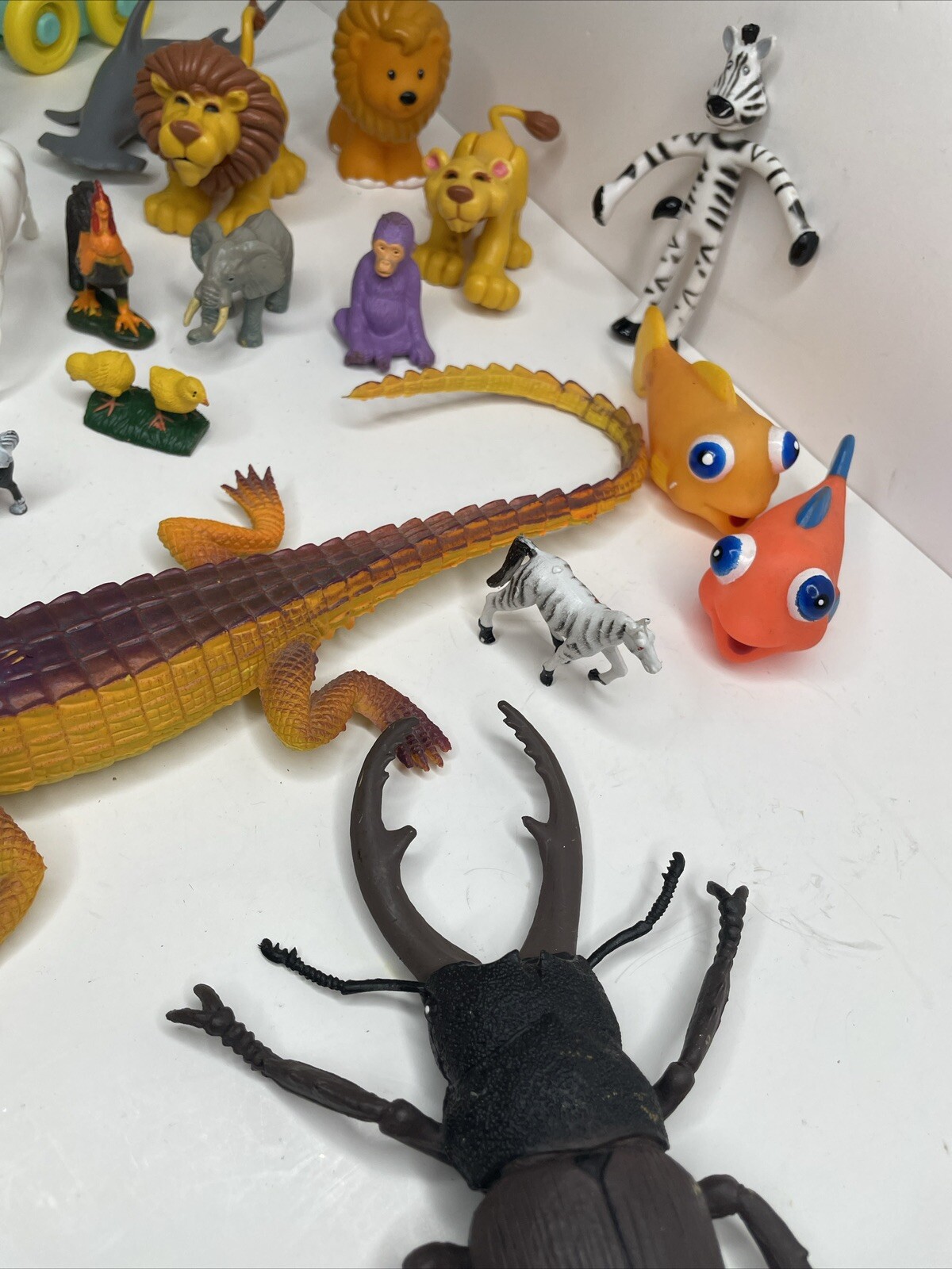 32 Lot Miniature Toy Plastic Animal Figures Mixed Sizes/Styles -Lions, Horses
