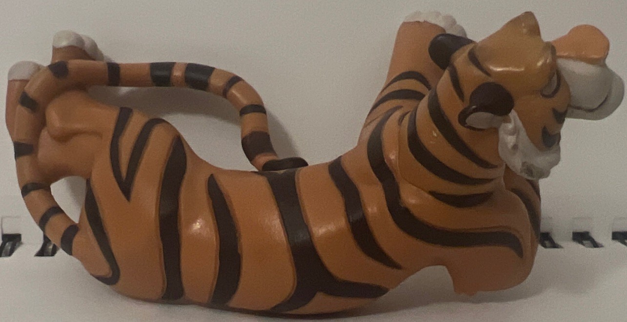 Disney Store Aladdin Jasmine’s Tiger Rajah PVC Figure Laying Down 5 Inches