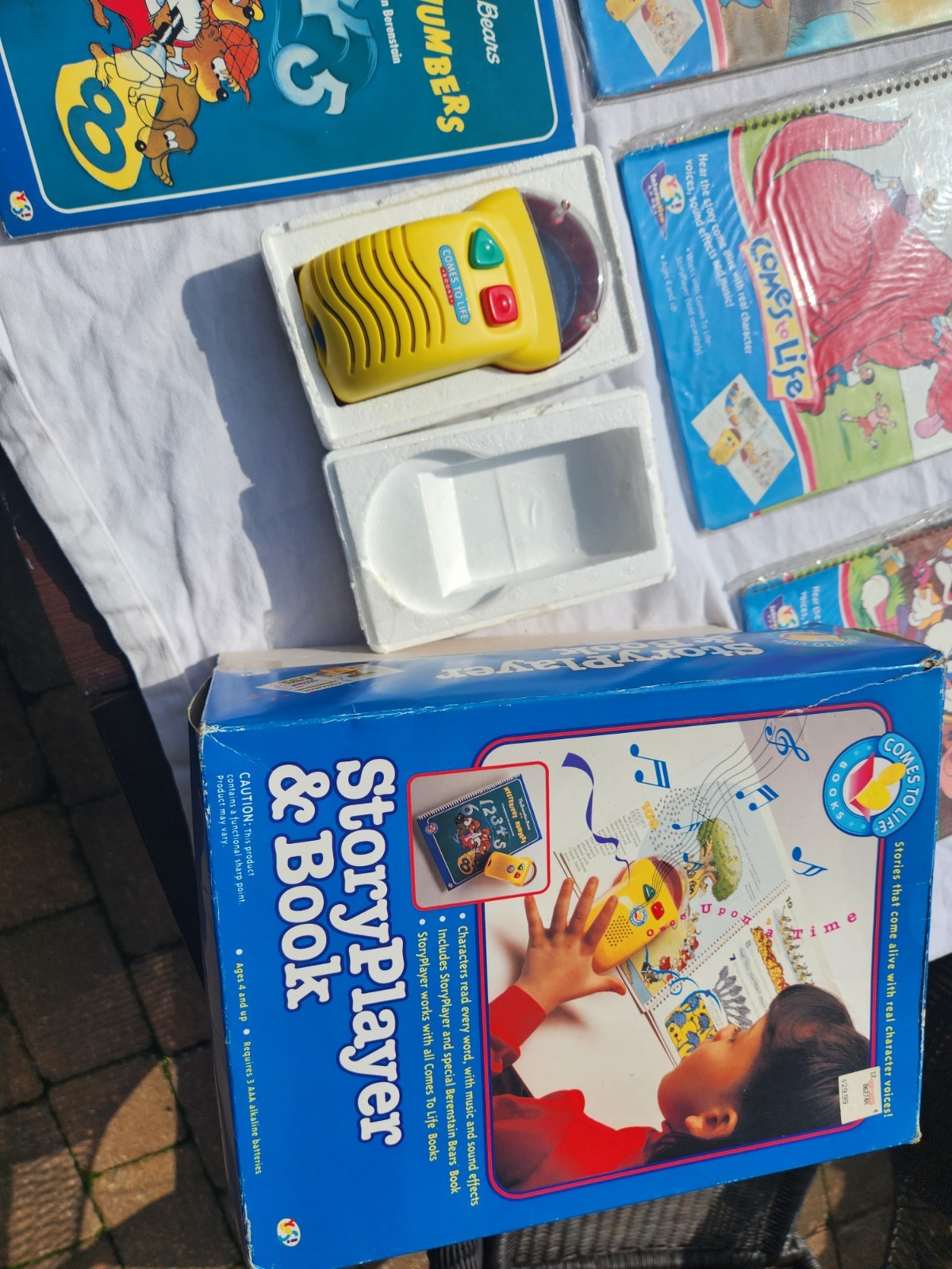 Comes to Life – Story Player & Book, Yes! Interactive, 1994, NEW With 9 books