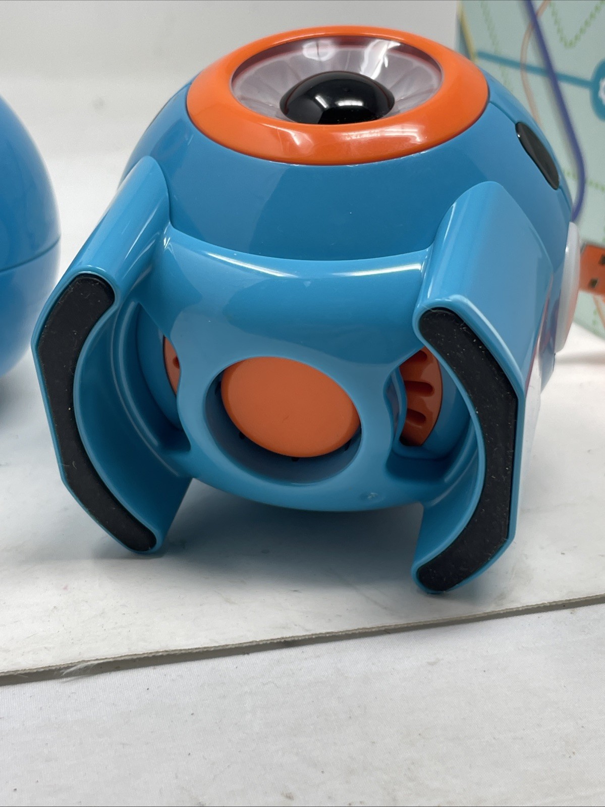 Wonder Workshop Dash DA01 And Dot Robots DO01