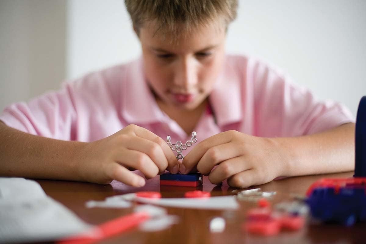 Hands-On Learning 4M Magnet Science Kit – 10 Magnetic Activities for Ages 8+