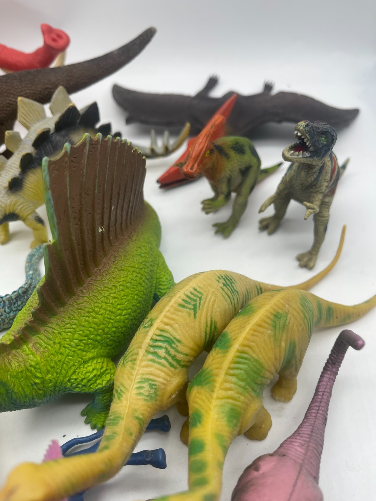 Dinosaur Mixed Toy Lot Miniature Plastic Figures 4″ – 9″ Lot of 20 Free Shipping