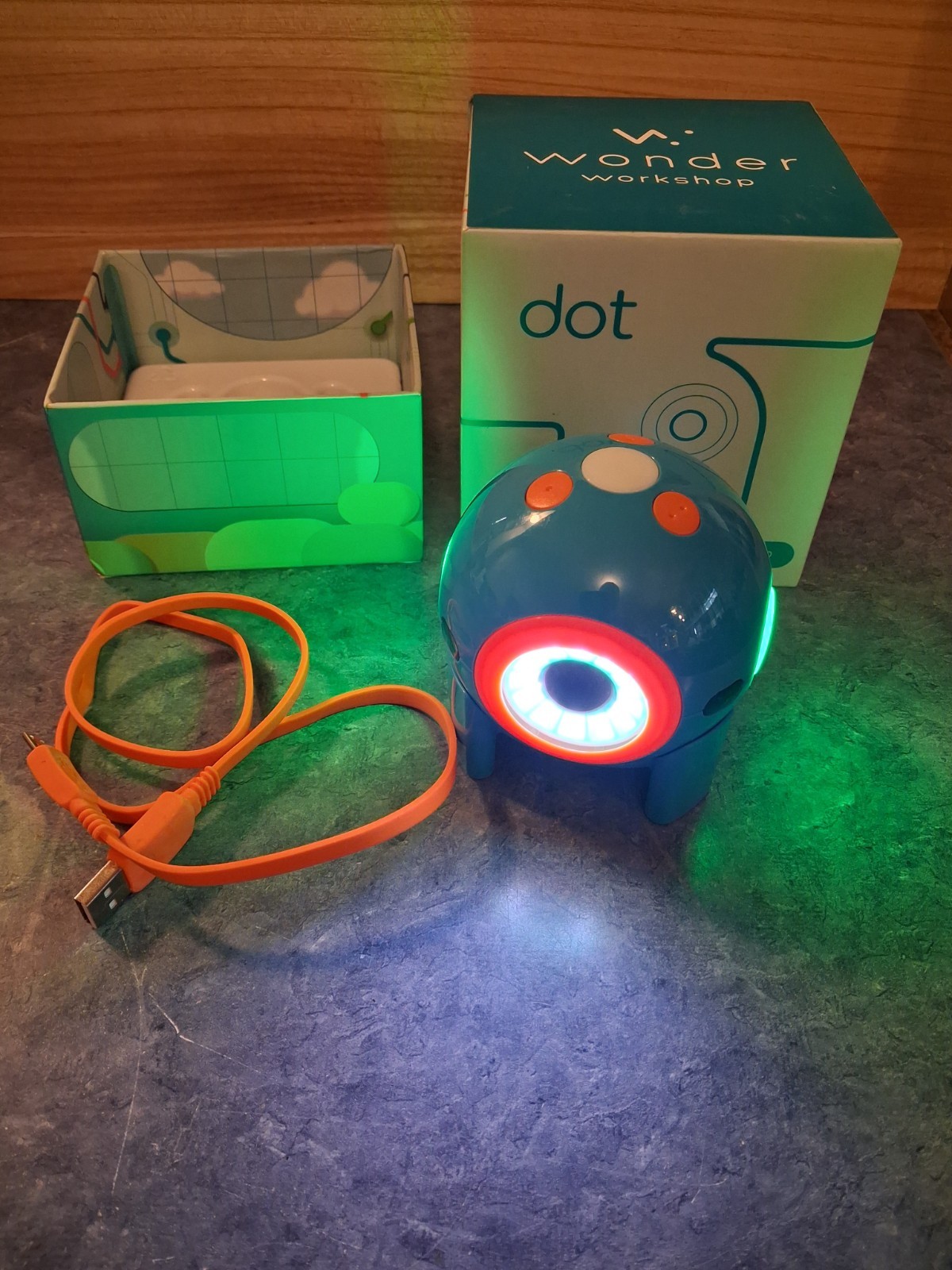 Blue Wonder Workshop Dot Robot D001, Lightly Used-Works Perfect-No Damage-