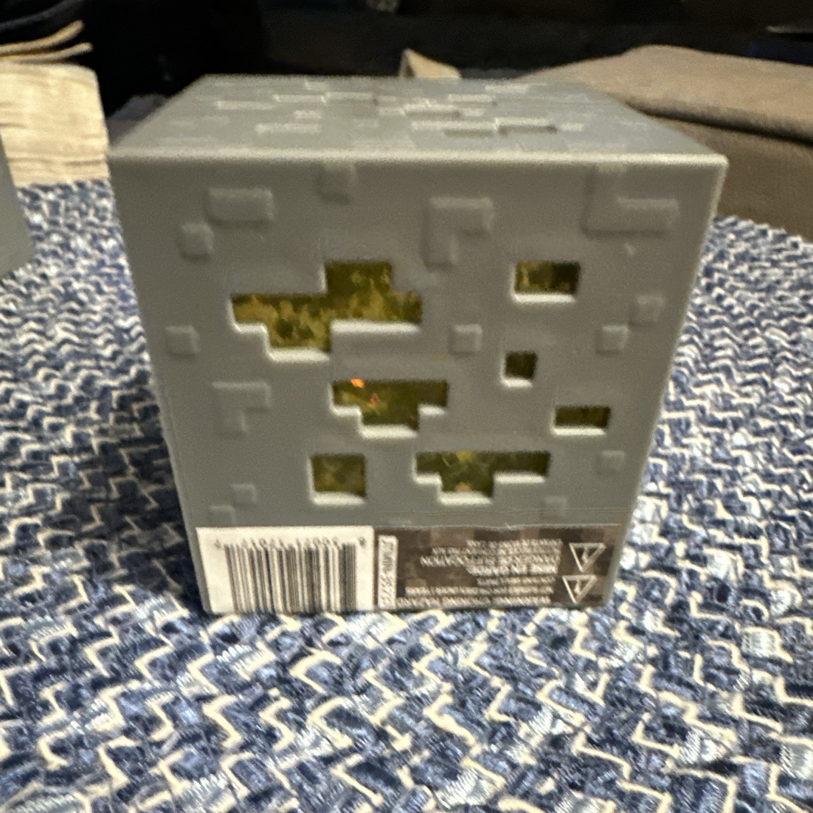 Just Toys Intl. Minecraft Jelly Cube Tactile Sensory Toy Gray Ages 3+ 2025