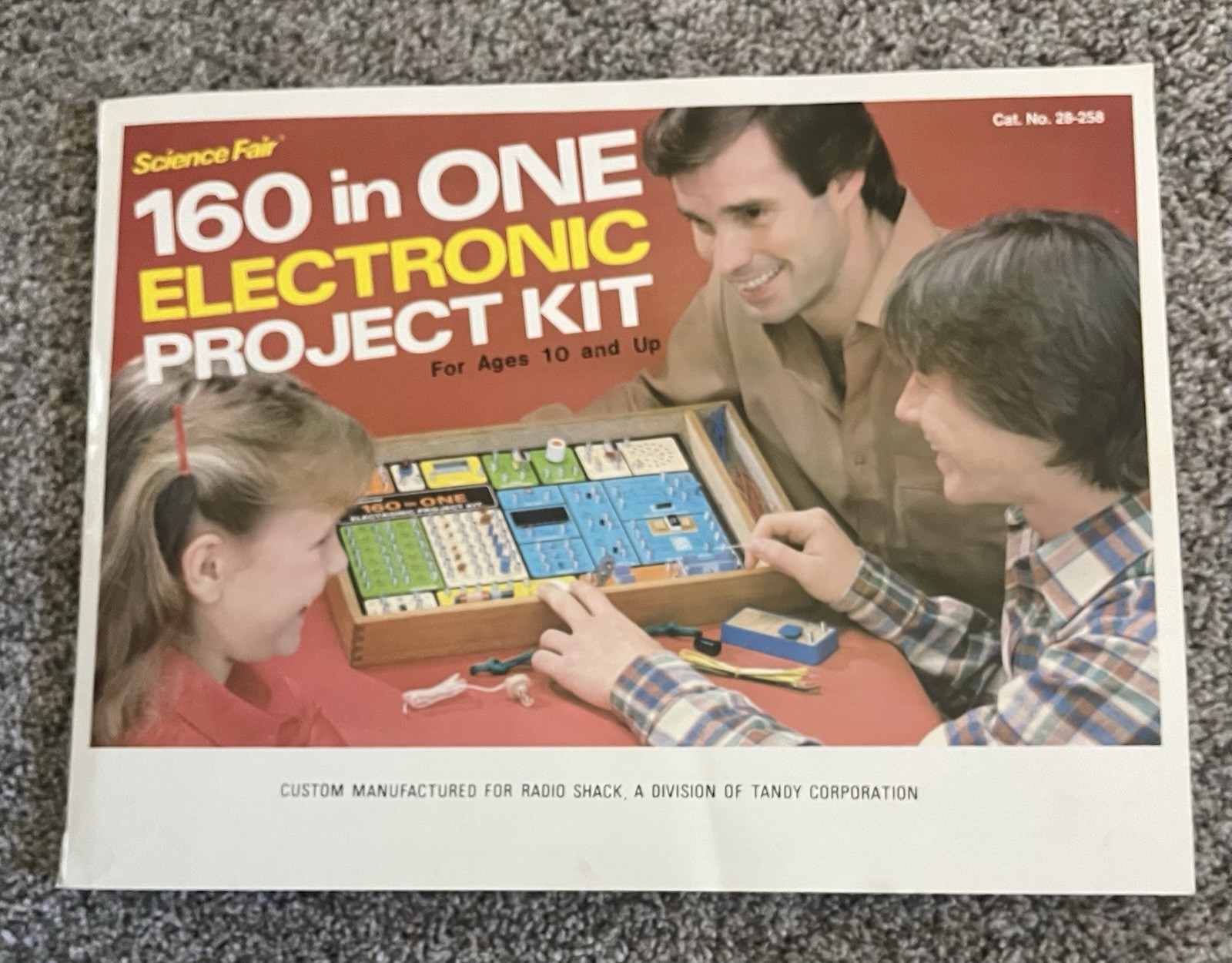 Vintage Science Fair 160 in One Electronic Project Kit-Radio Shack 1982