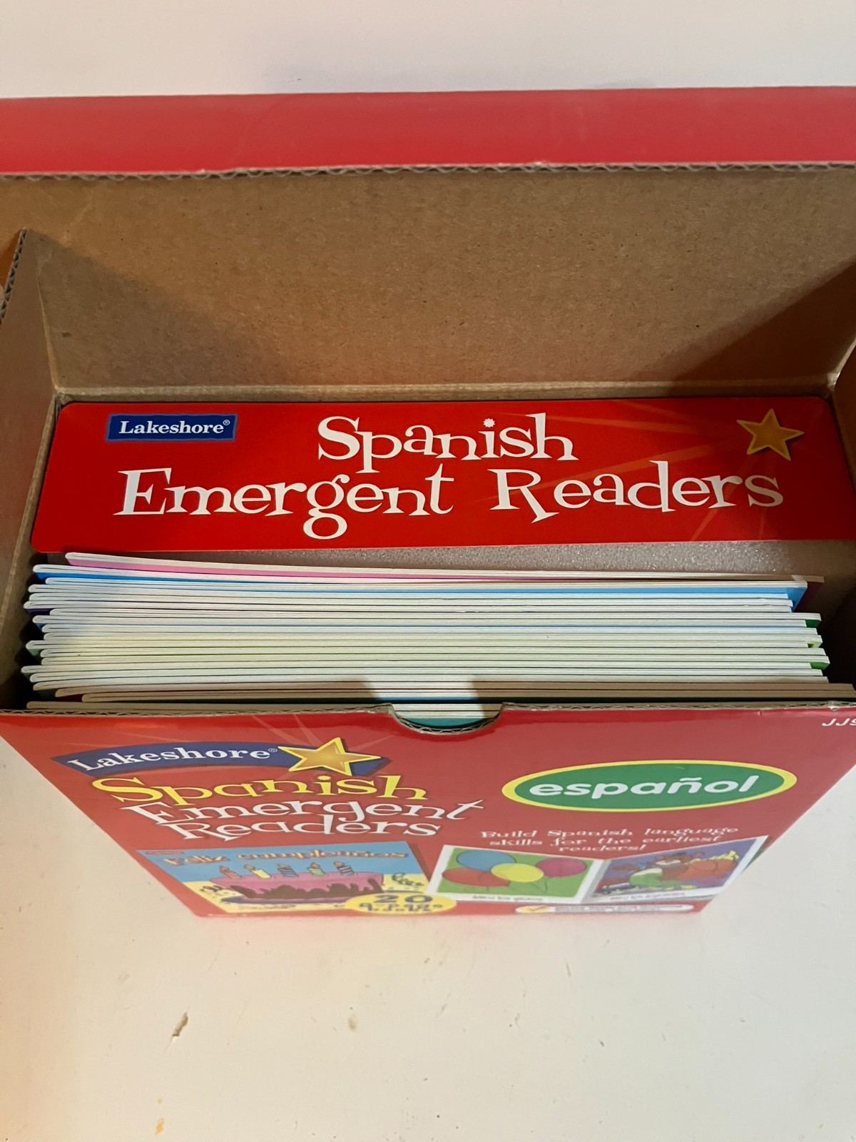 Lakeshore Espanol Emergent Readers Box of 20 8-pg books New Home school Ages 4+