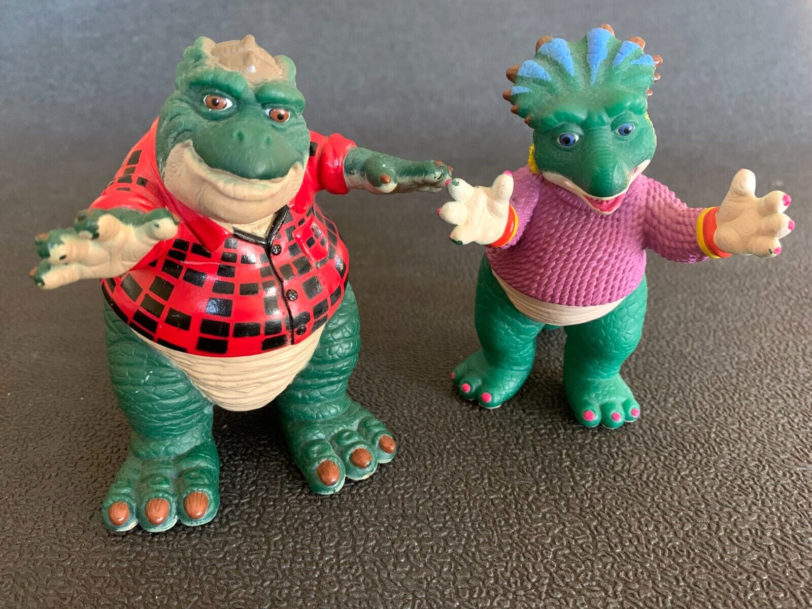 Disney’s TV Show – Dinosaurs – Charlene and Earl Sinclair Set of 2 – Excellent