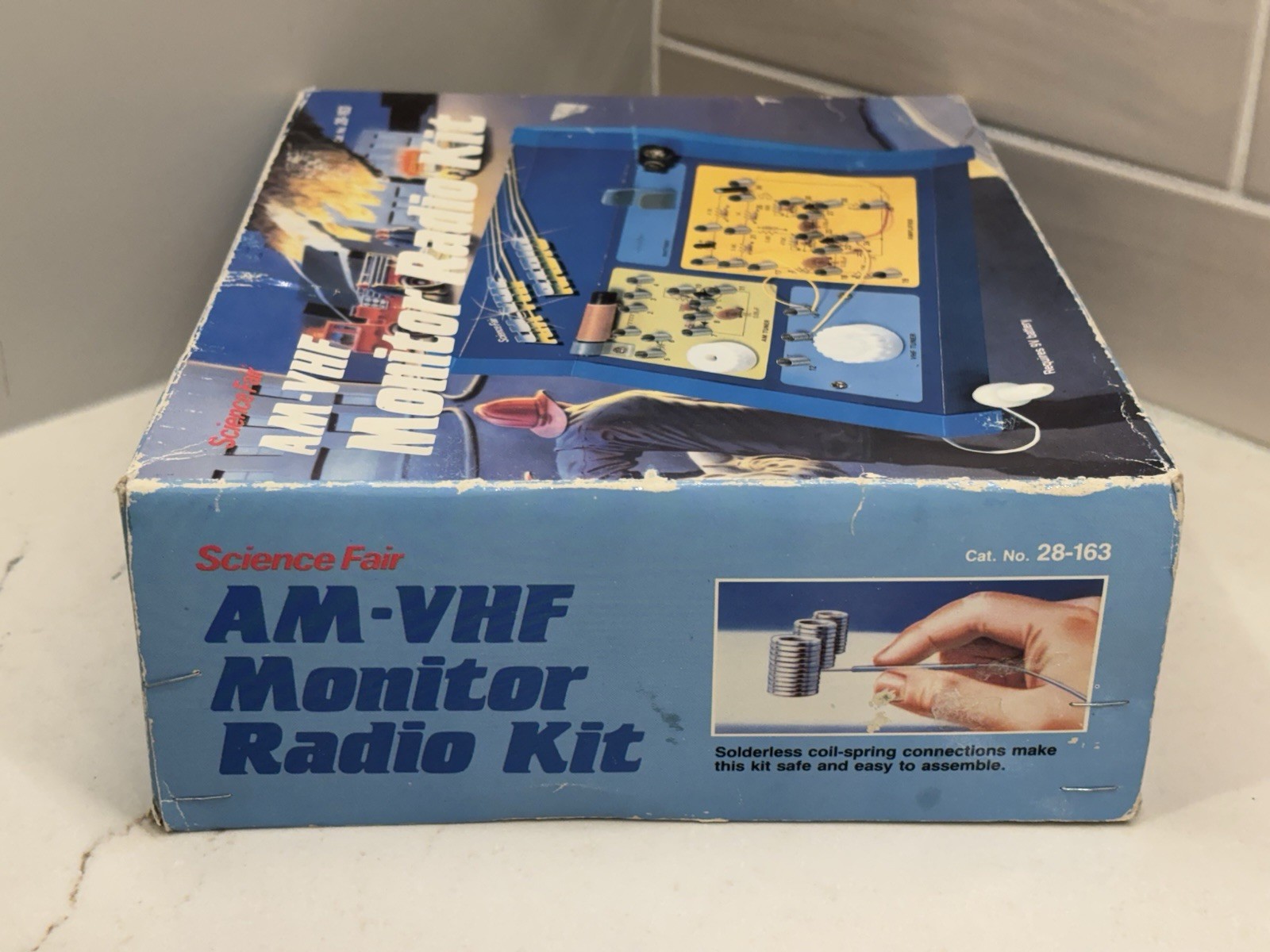 VTG Science Fair AM VHF Monitor Radio Kit 28-163 With Box Manual Earphone Wire