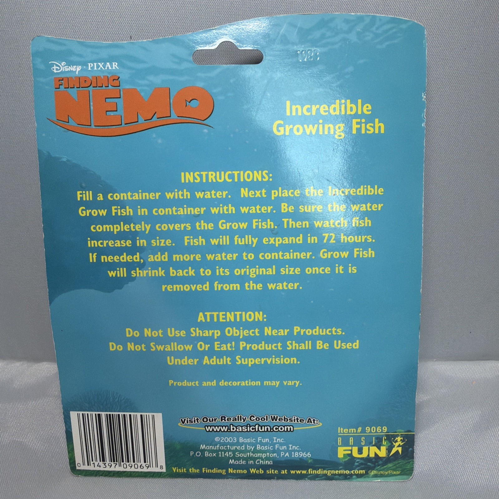 2004 Rare Finding Nemo Incredible Growing Fish- Put in Water, New and Sealed