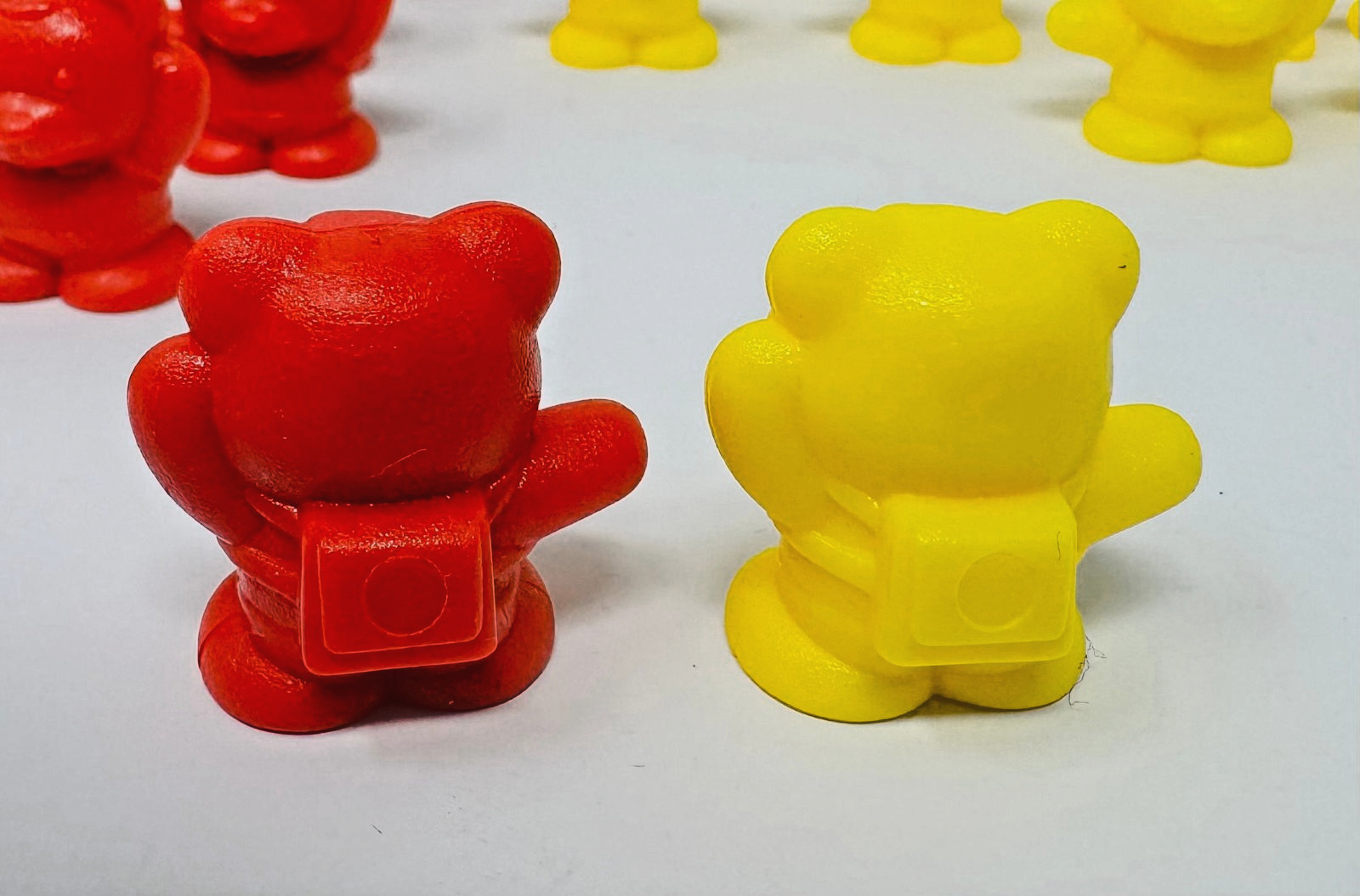 Lot of 170 Plastic Teddy Bear Counters Math Manipulatives Red Yellow Blue Green