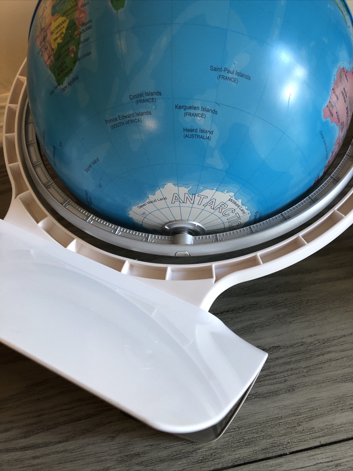 Child Globe World Edu. Explorer #113318 Physical Globe Only;No Pen No USB 13×13″