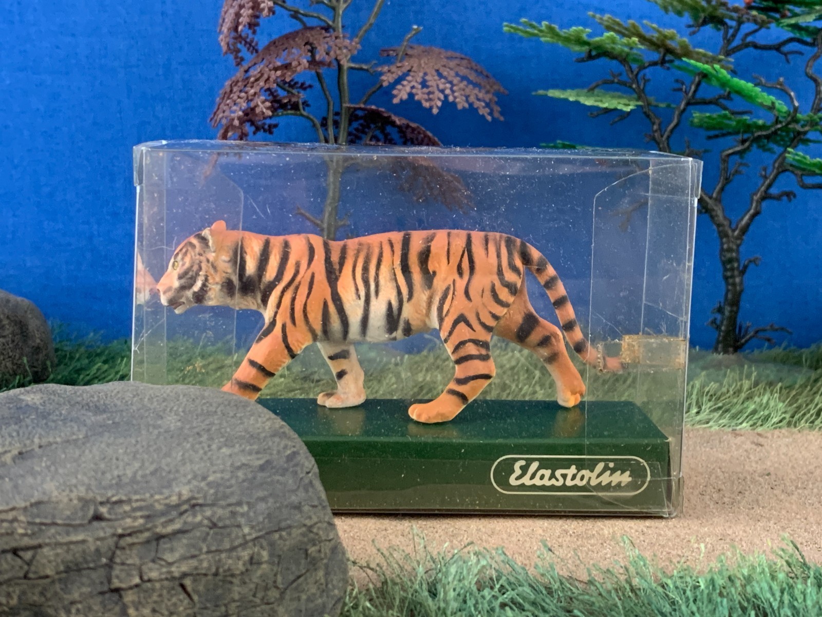 Elastolin by Preiser 5409 (47511) Walking Tiger Wild Animal Figures 1:25 scale