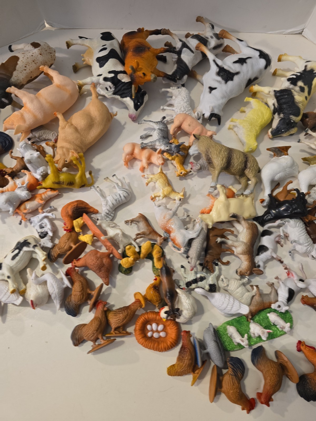 VTG Mixed Lot of PVC & Plastic Farm Animal Figures Big & Mini Cow Chicken Pigs