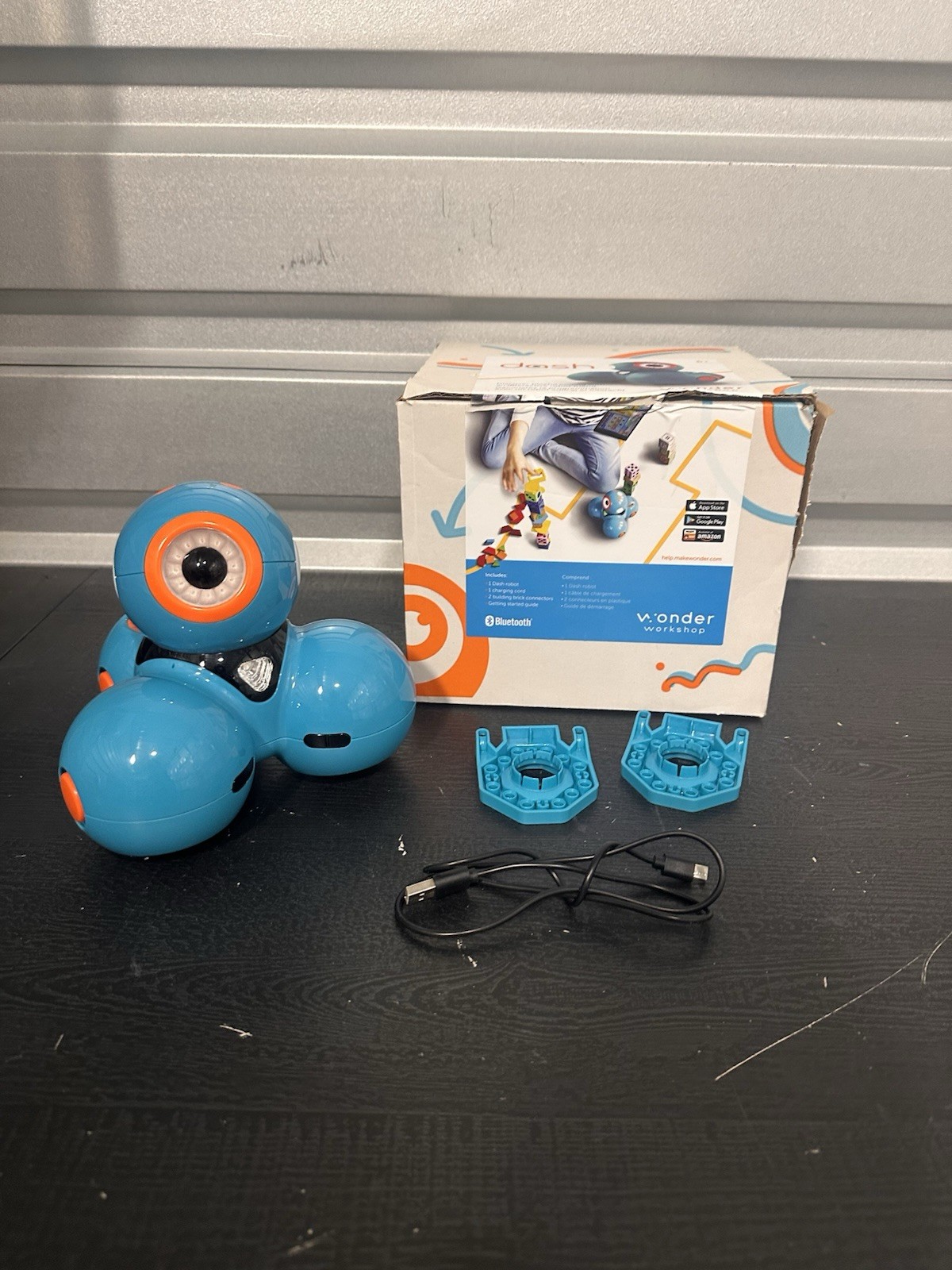 Wonder Workshop DA01 Dash Robot – Blue Working