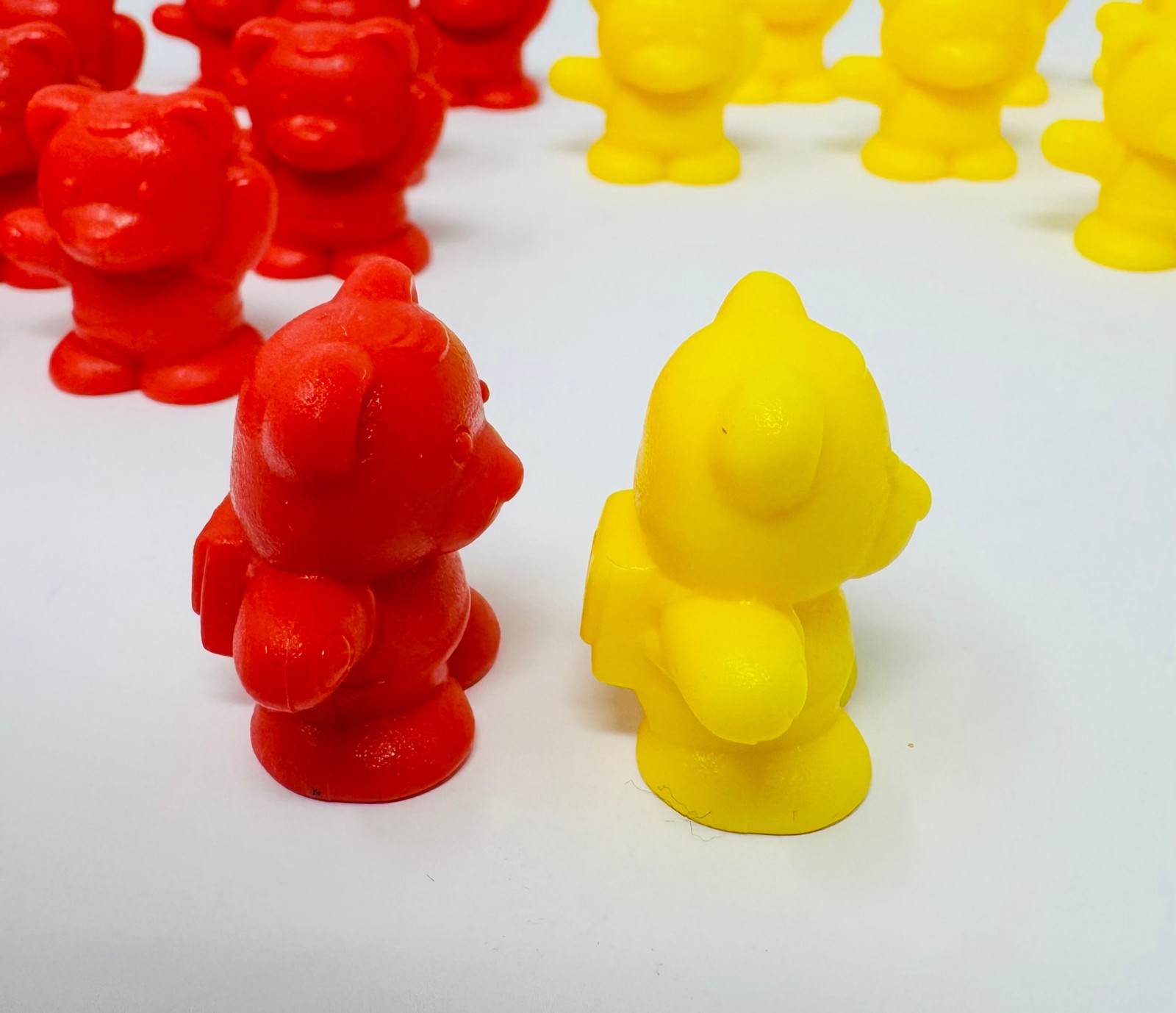 Lot of 170 Plastic Teddy Bear Counters Math Manipulatives Red Yellow Blue Green