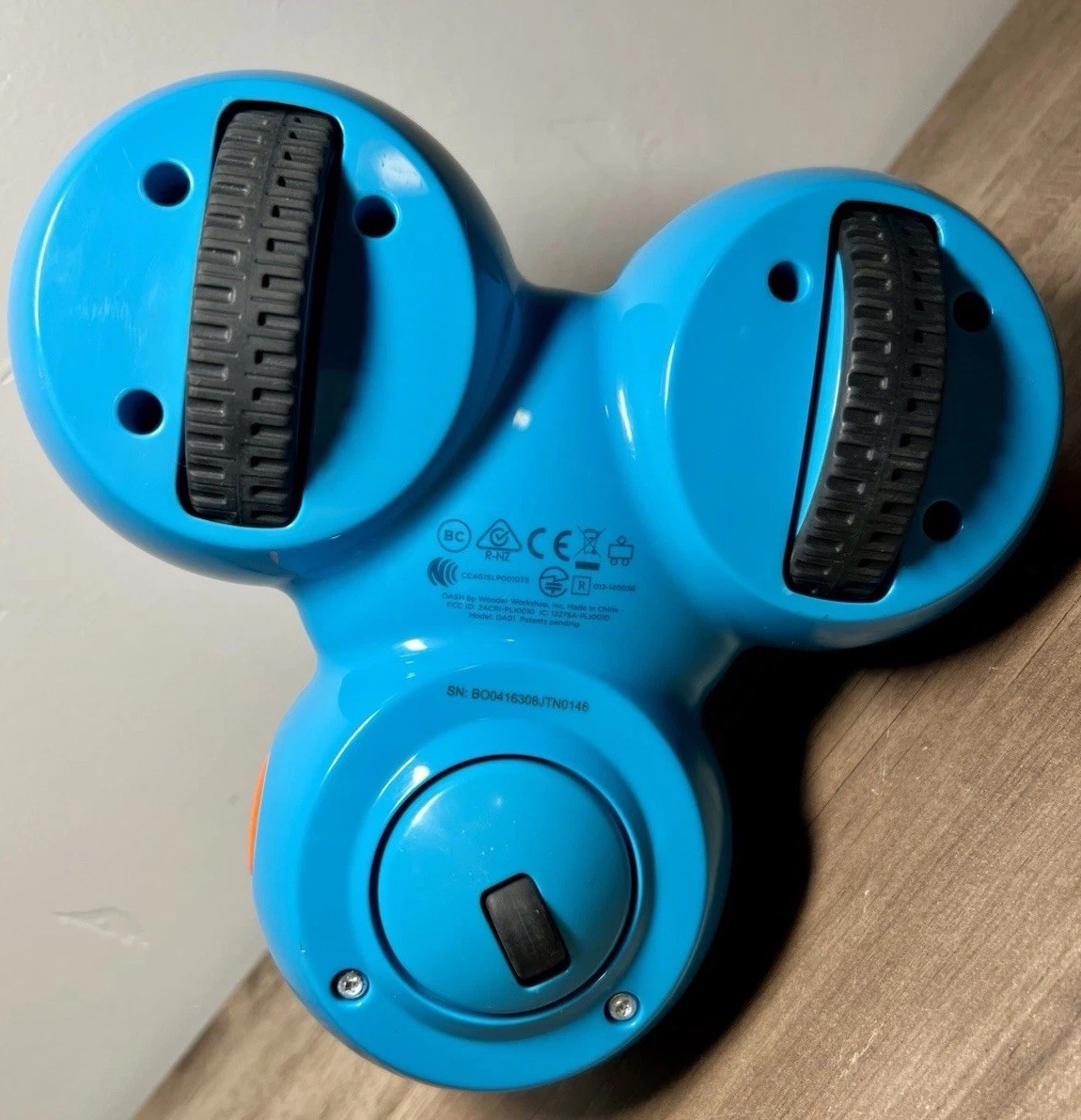 Wonder Workshop Dash Robot Coding Interactive Robotic (No Charger) – Tested