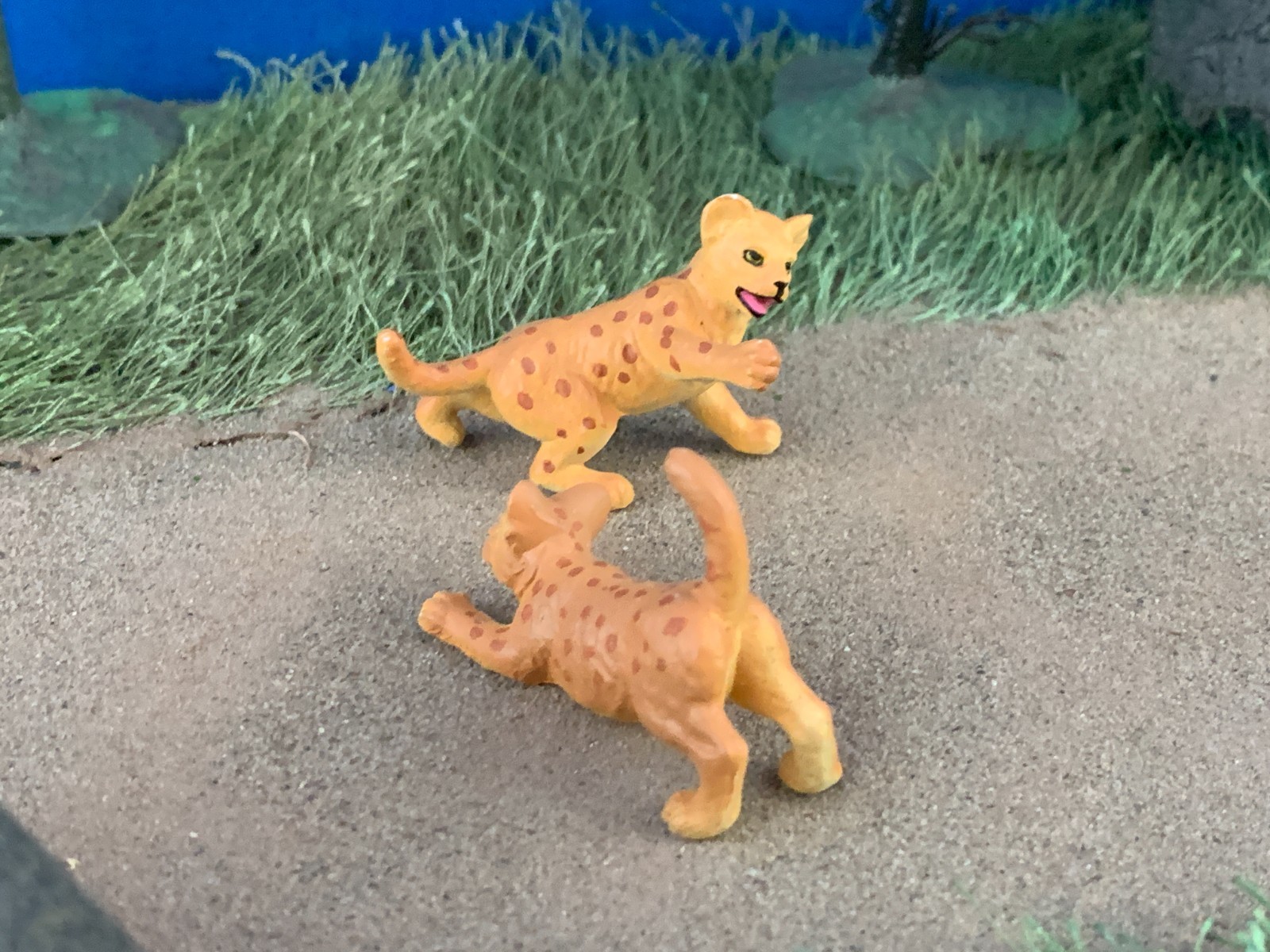 Elastolin by Preiser 47507 Lion cubs (2), playing Wild Animal Figures 1:25 scale