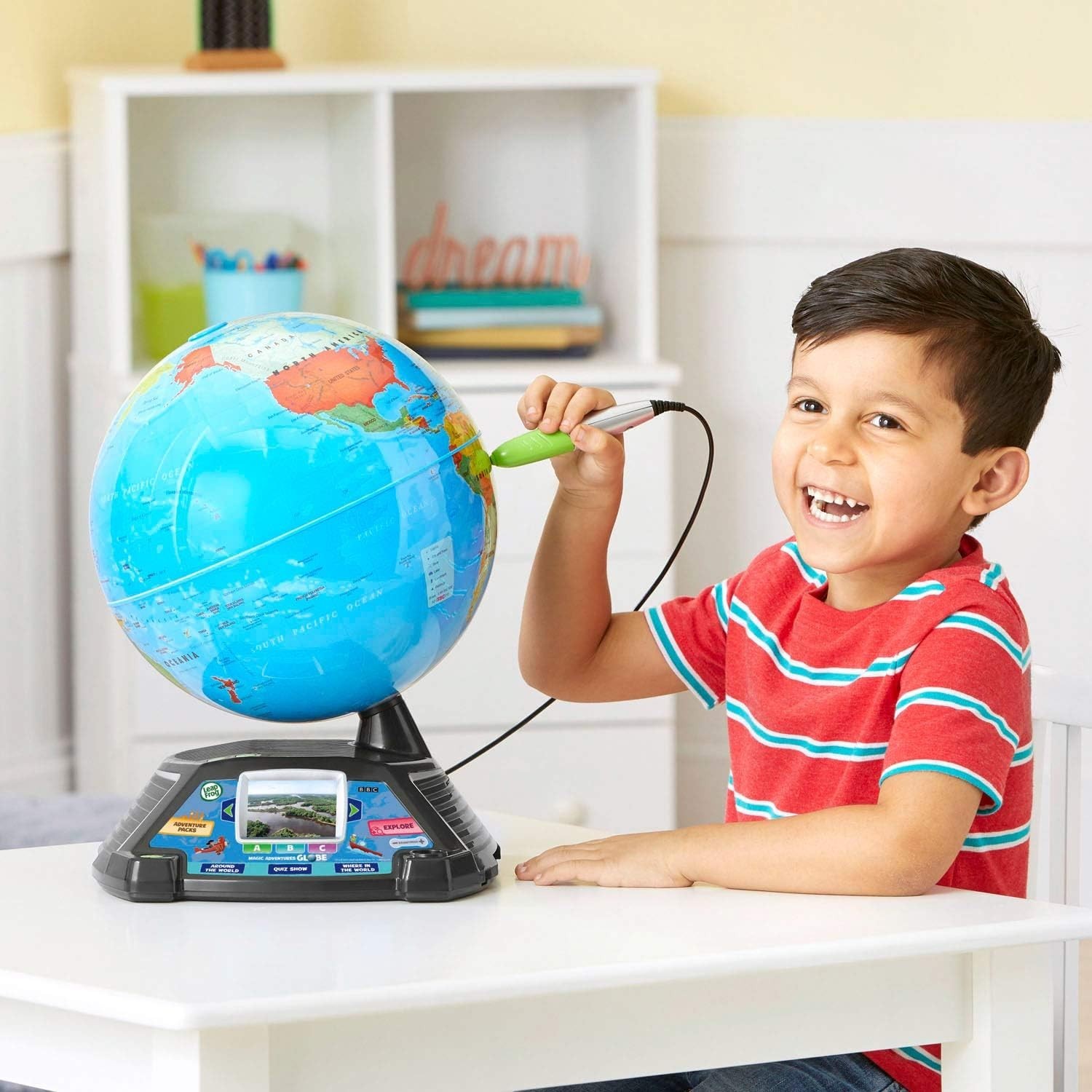 Magic Adventures Globe Frustration Free Packaging
