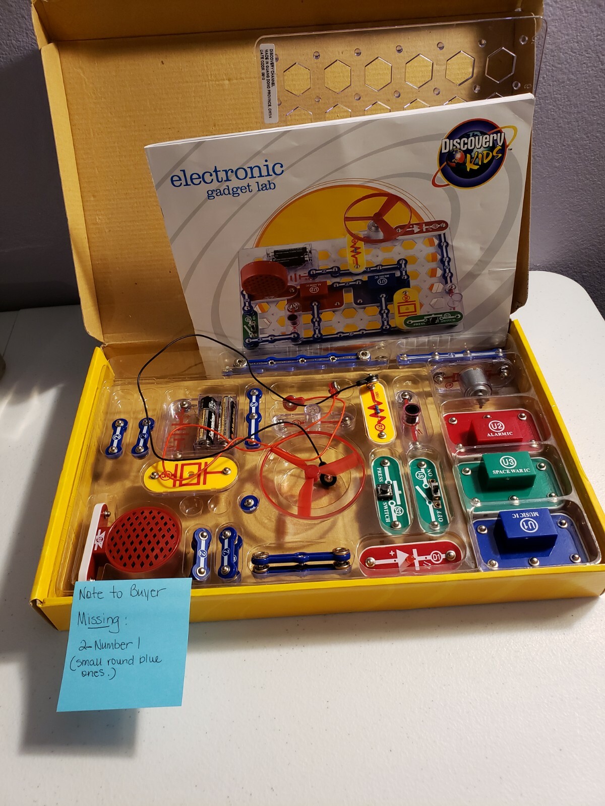 Discovery Kids Electronic Lab Motion Light & Sound