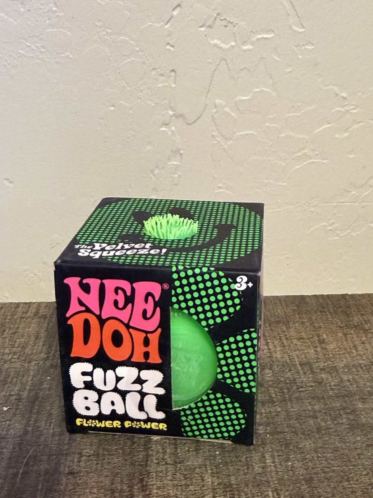 GREEN Needoh FuzzBall Flower Power Nee Doh 100% – AUTHENTIC