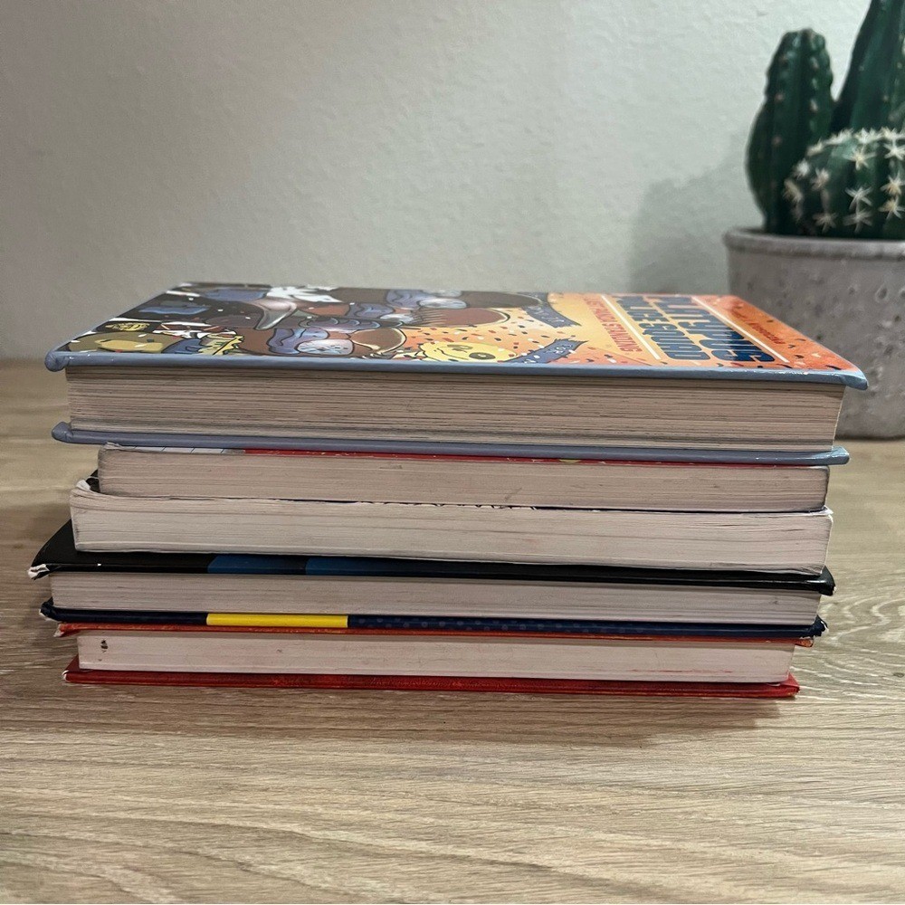 Boys Graphic Novel Book Lot Dog Man Wimpy Kid 5 Book Set Grades 3-6