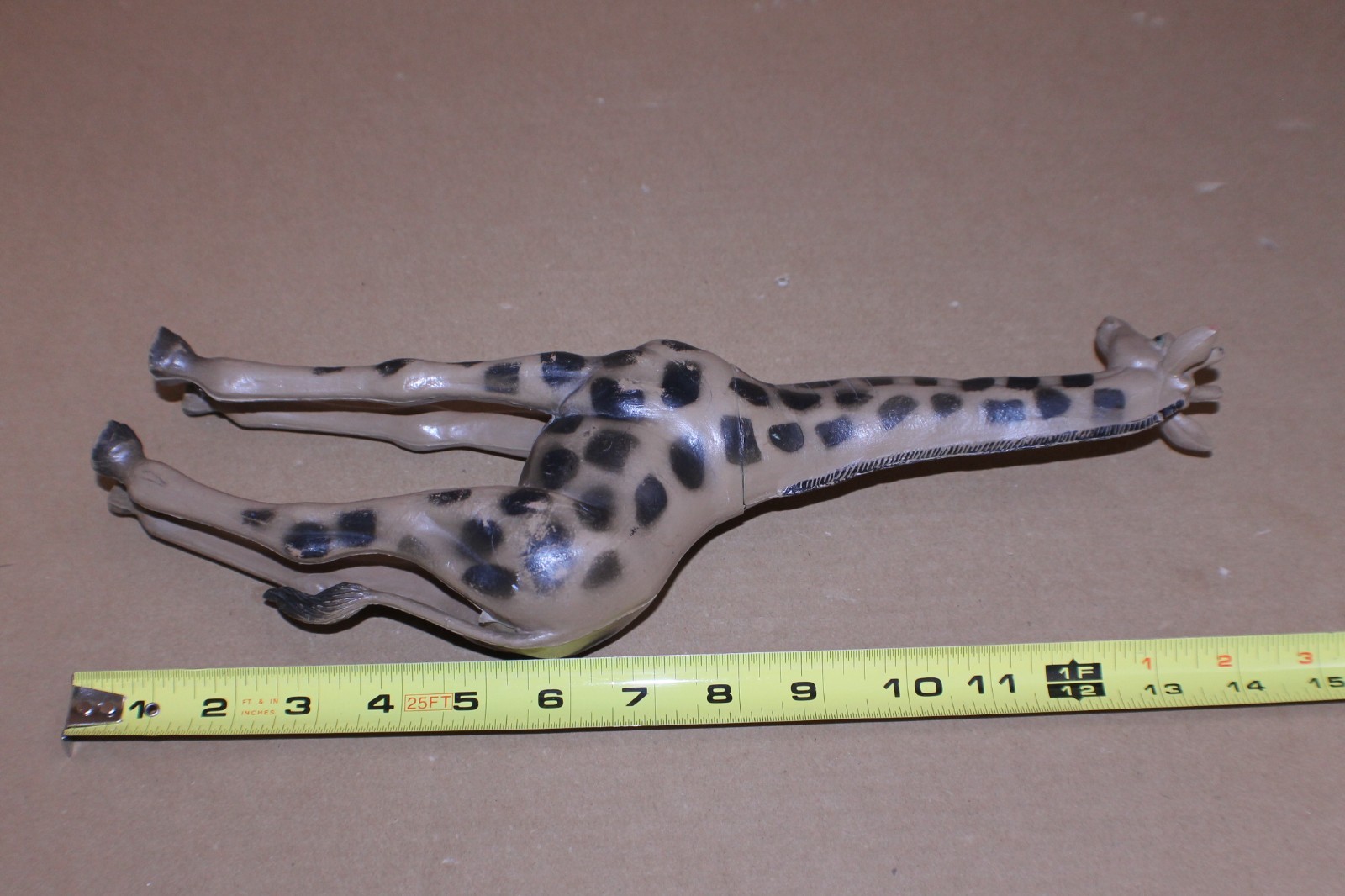 USED / VINTAGE 1985 Imperial Toys Rubber Plastic GIRAFFE Zoo Animal Figure