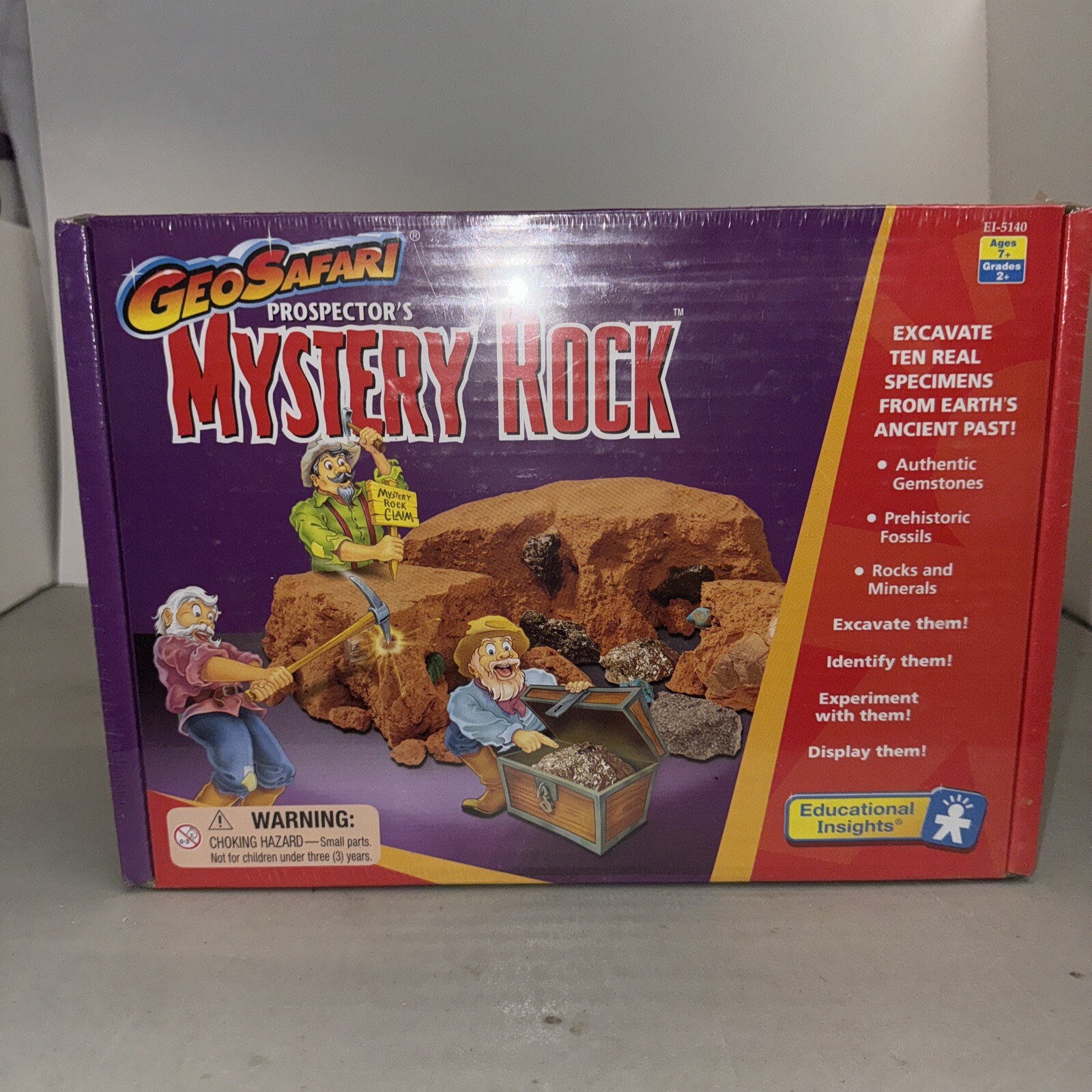 New In Box GEOSAFARI Proepector’s Mystery Rock Excavate 10 Real Specimens Age 7+