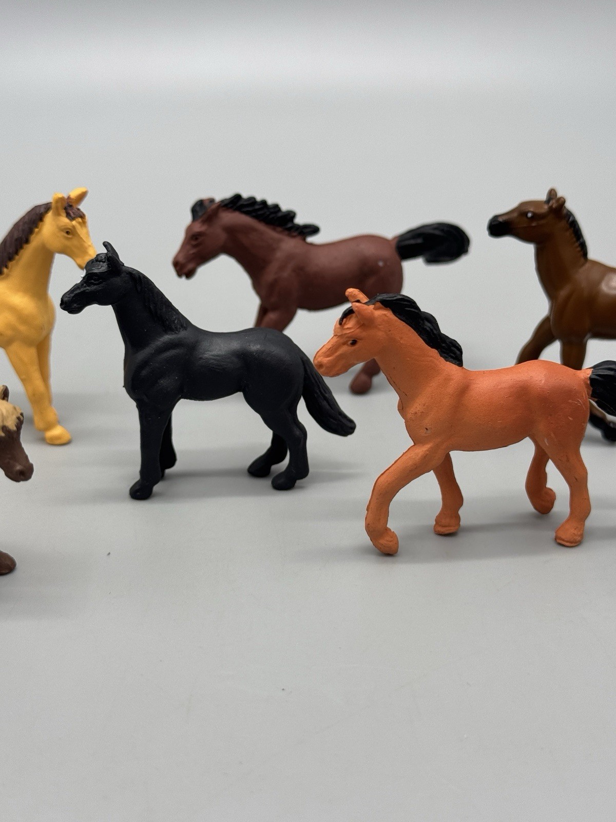 Horse Figure Lot Of 7 SMALL Miniature Horses Includes Safari LTD