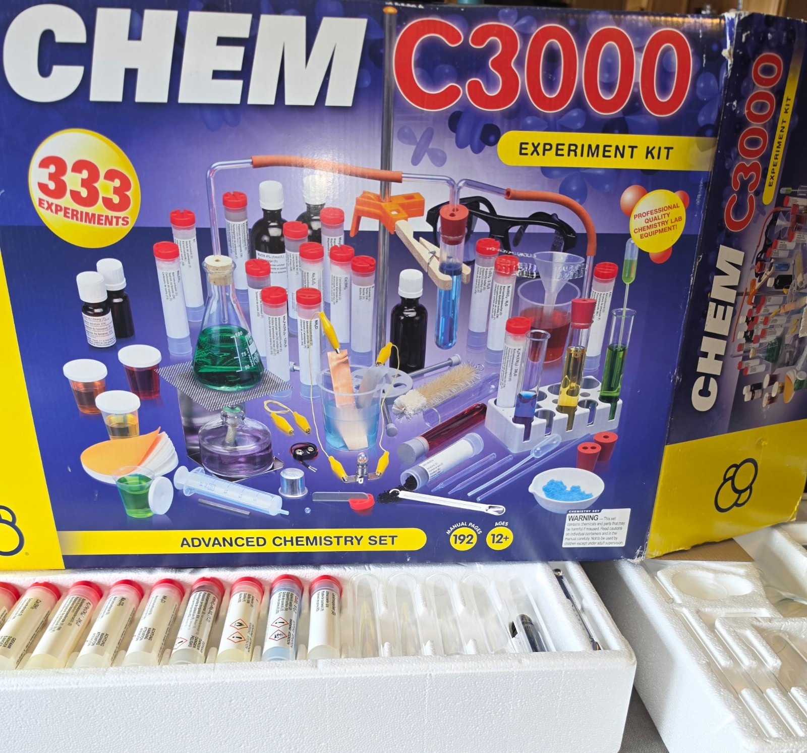 Thames & Kosmos Chem C3000 Advanced Chemistry Set. Never Used -Ships Free *READ*