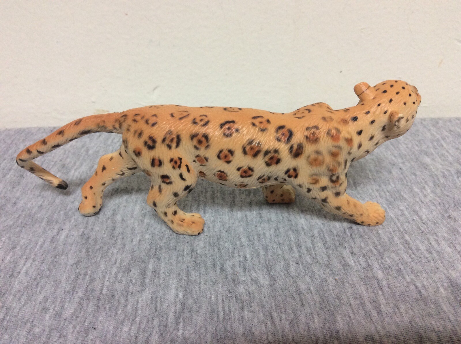Vintage Play Vision 1998 Jaguar Figure 6”