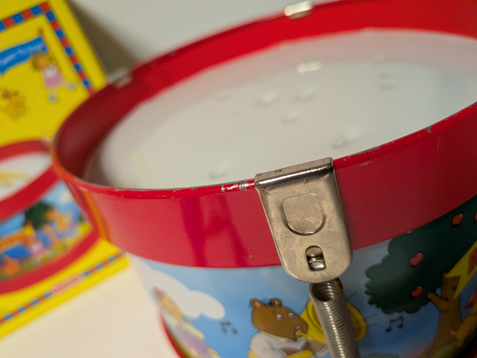 Vintage ARTHUR Schylling Tin Drum Toy w/ Drumsticks Adjustable Strap 1998 PBS