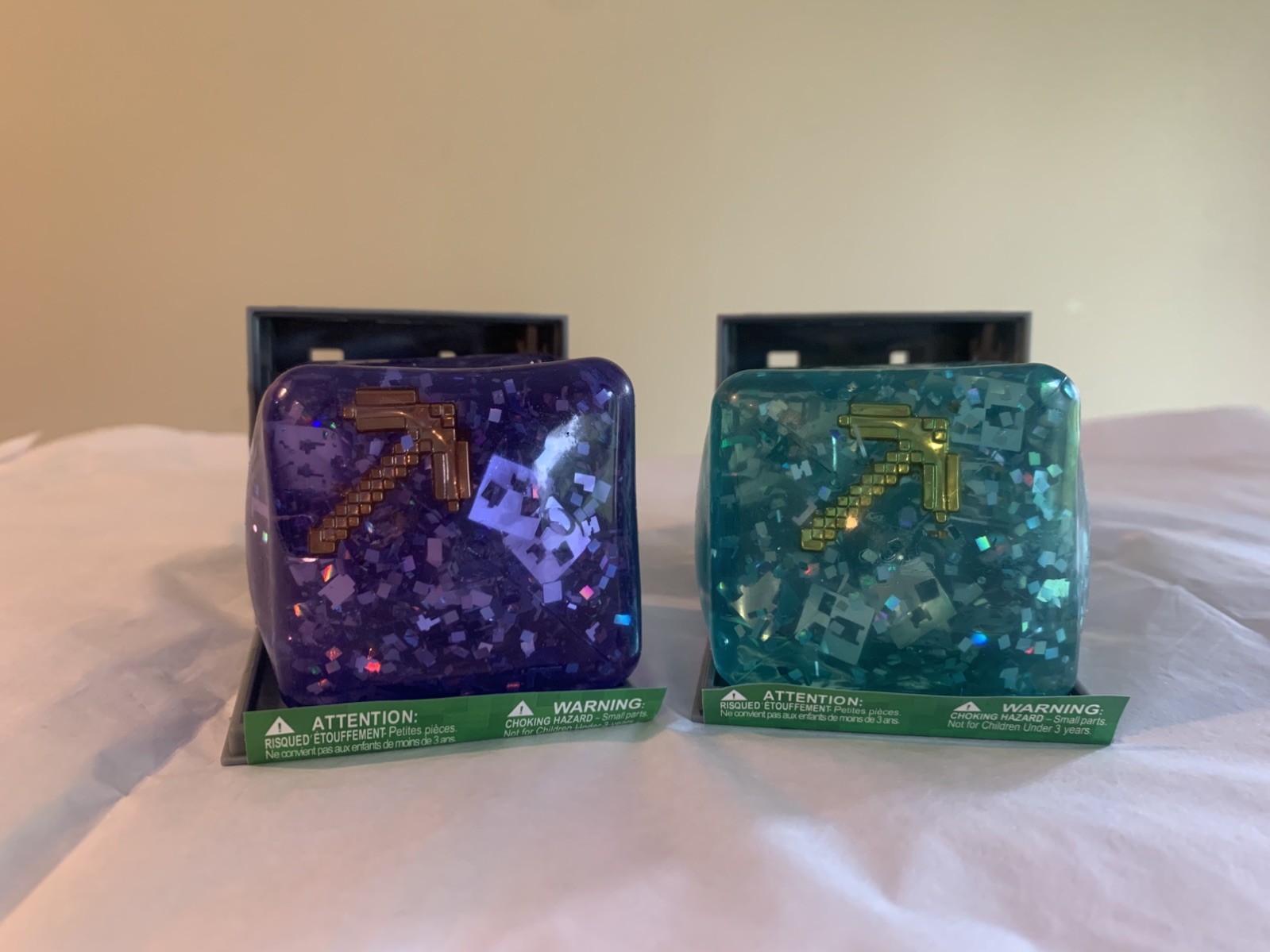2 Minecraft Jelly Cubes – Purple & Teal w/ Gold Pickaxe – 1/48 Chase