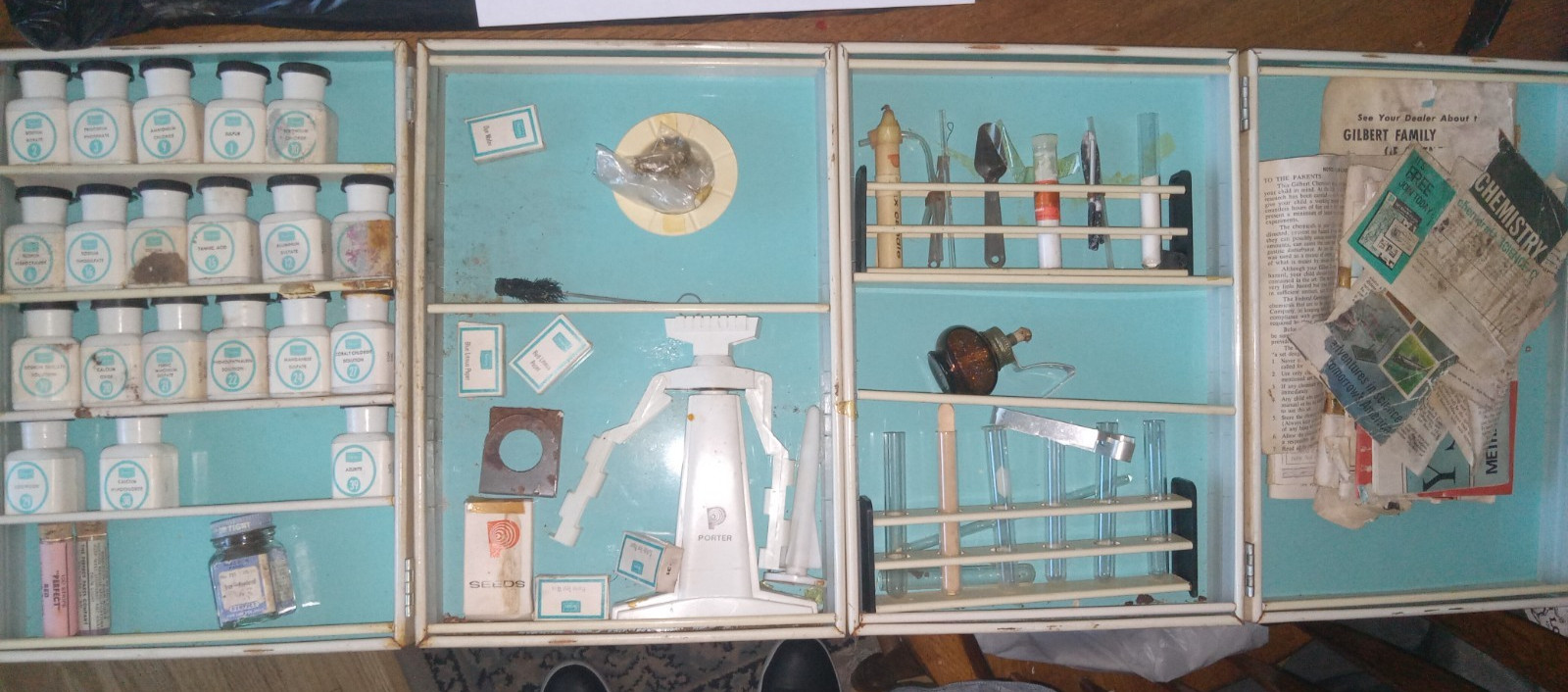 1960’S VINTAGE SEARS CHEMISTRY SET METAL BOX